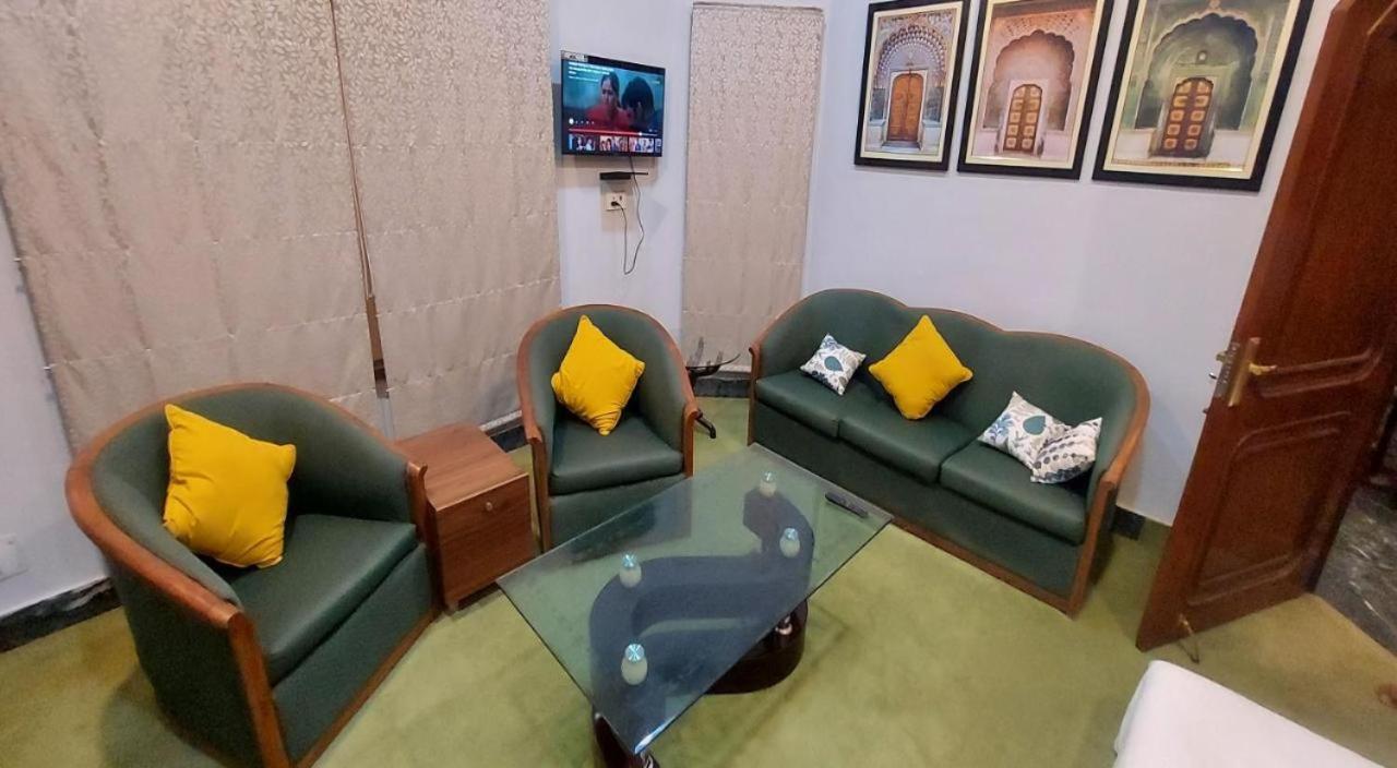 Natraj Palace Hotel 3*