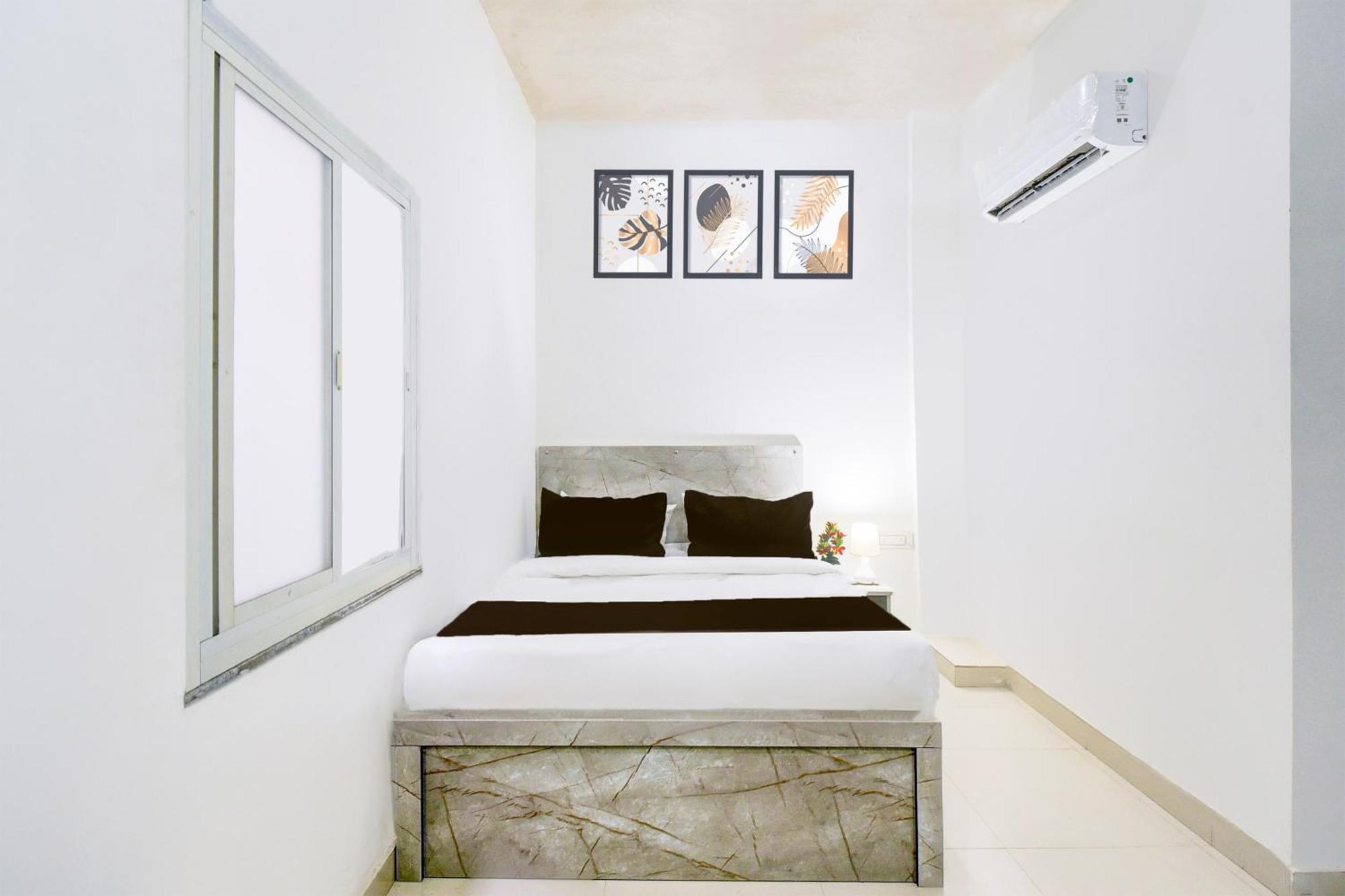 O Black Rock Hotel