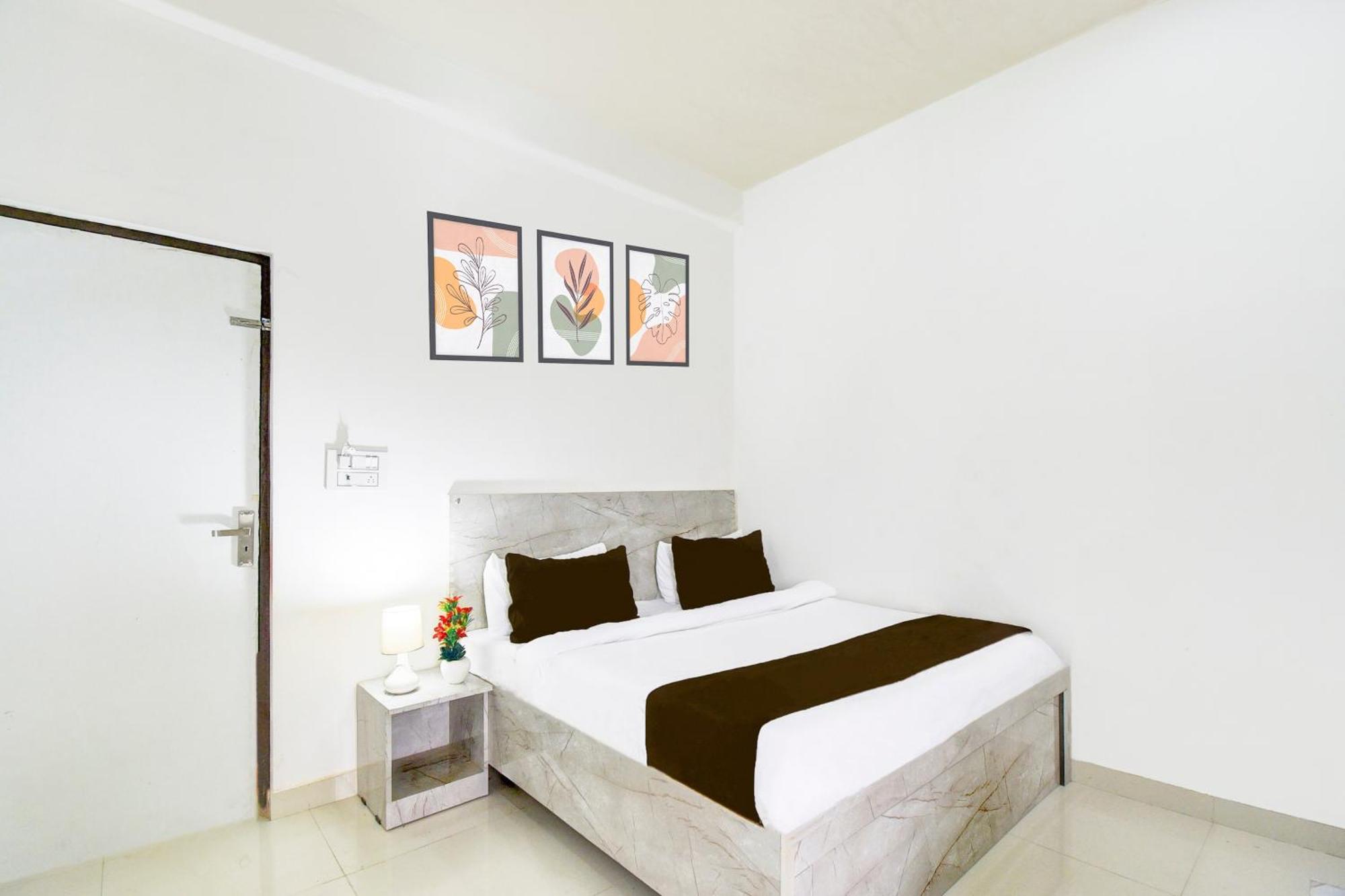 O Black Rock Hotel 3*