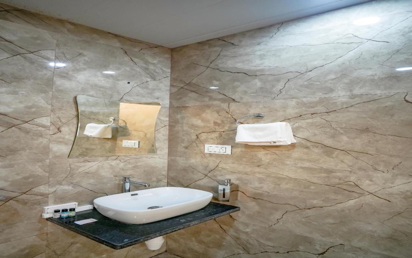 Sgi - Airport Hotel 4*