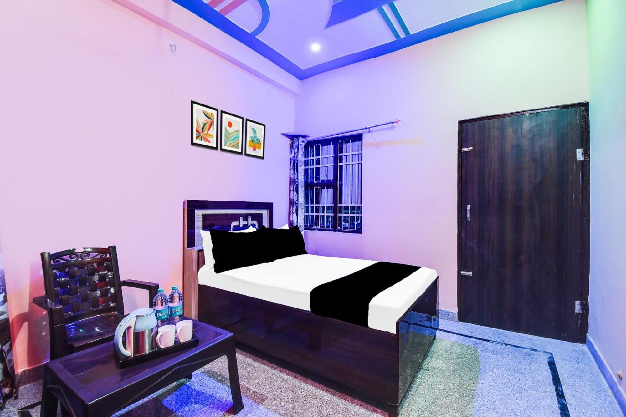 Spot On Town Palace Hotel Lawan
