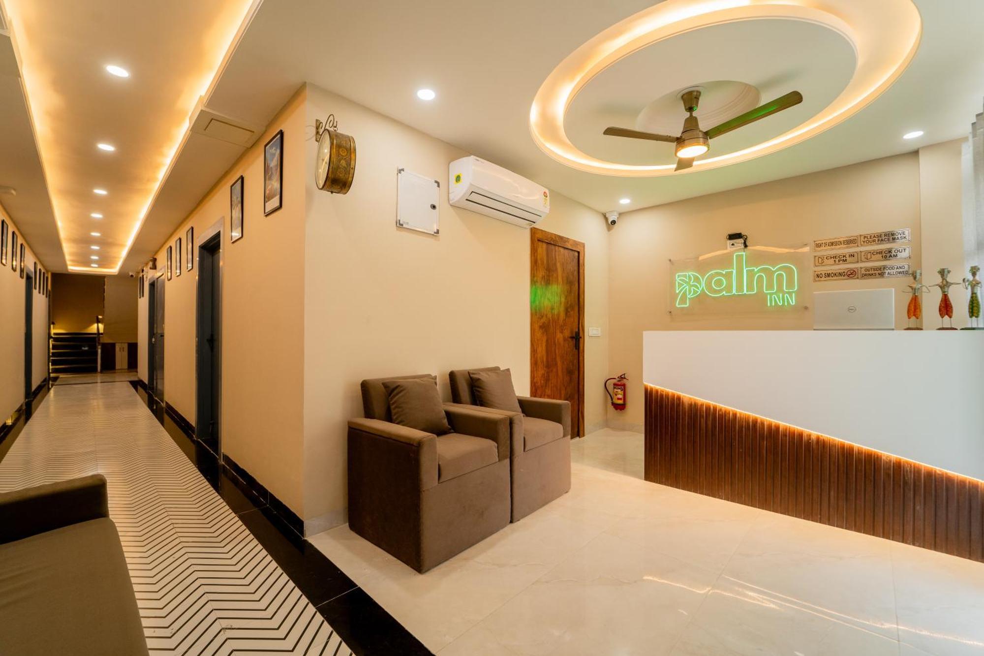 Palm Mansarovar Hotel