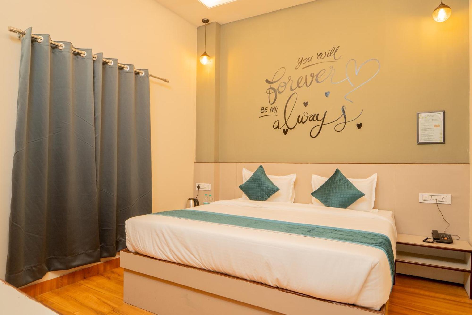 Palm Mansarovar 3*