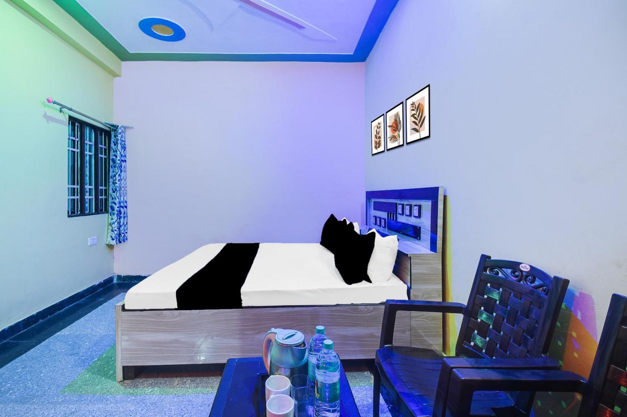 Spot On Town Palace Hotel Lawan