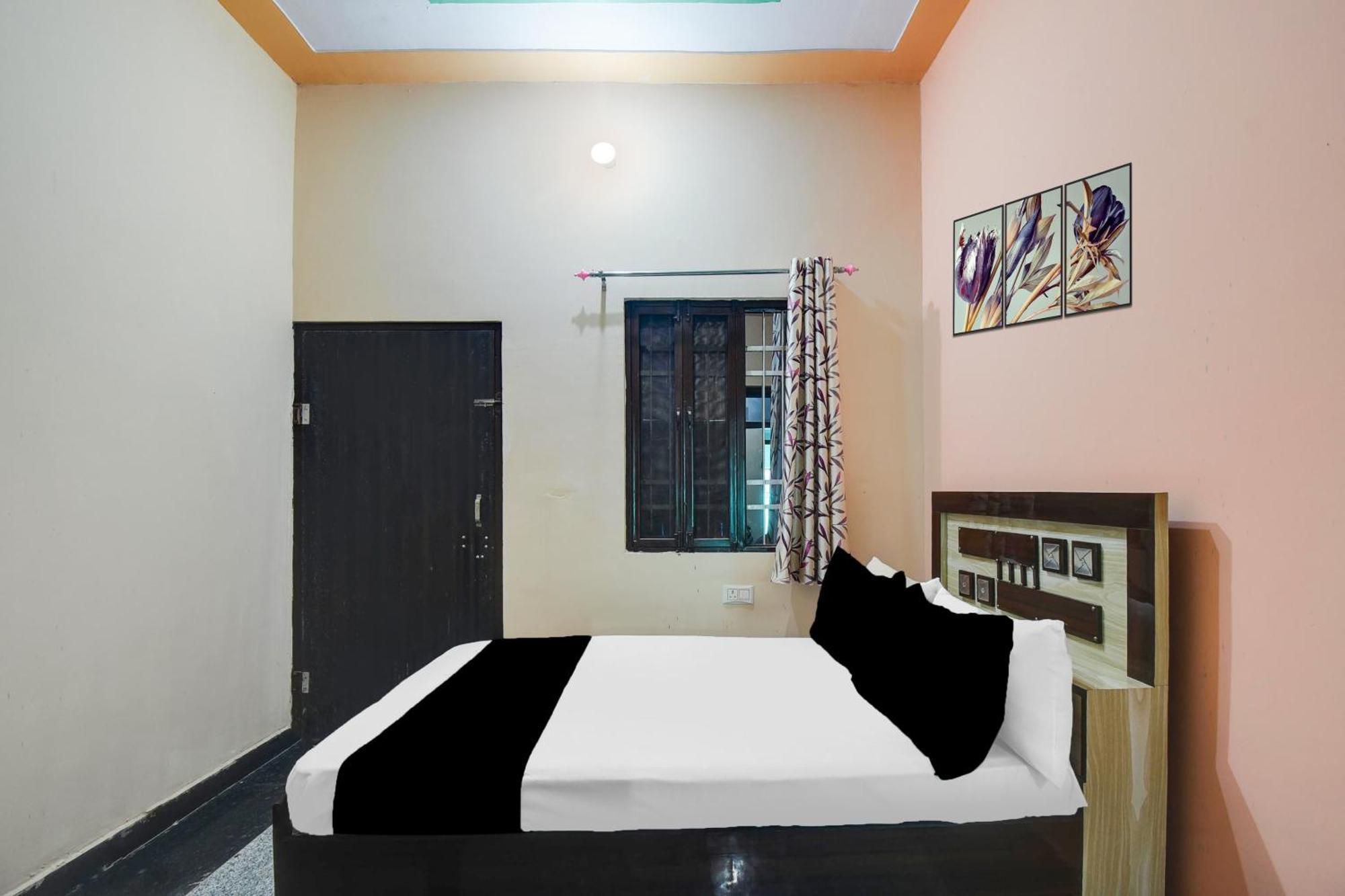 Spot On Town Palace Hotel 2*