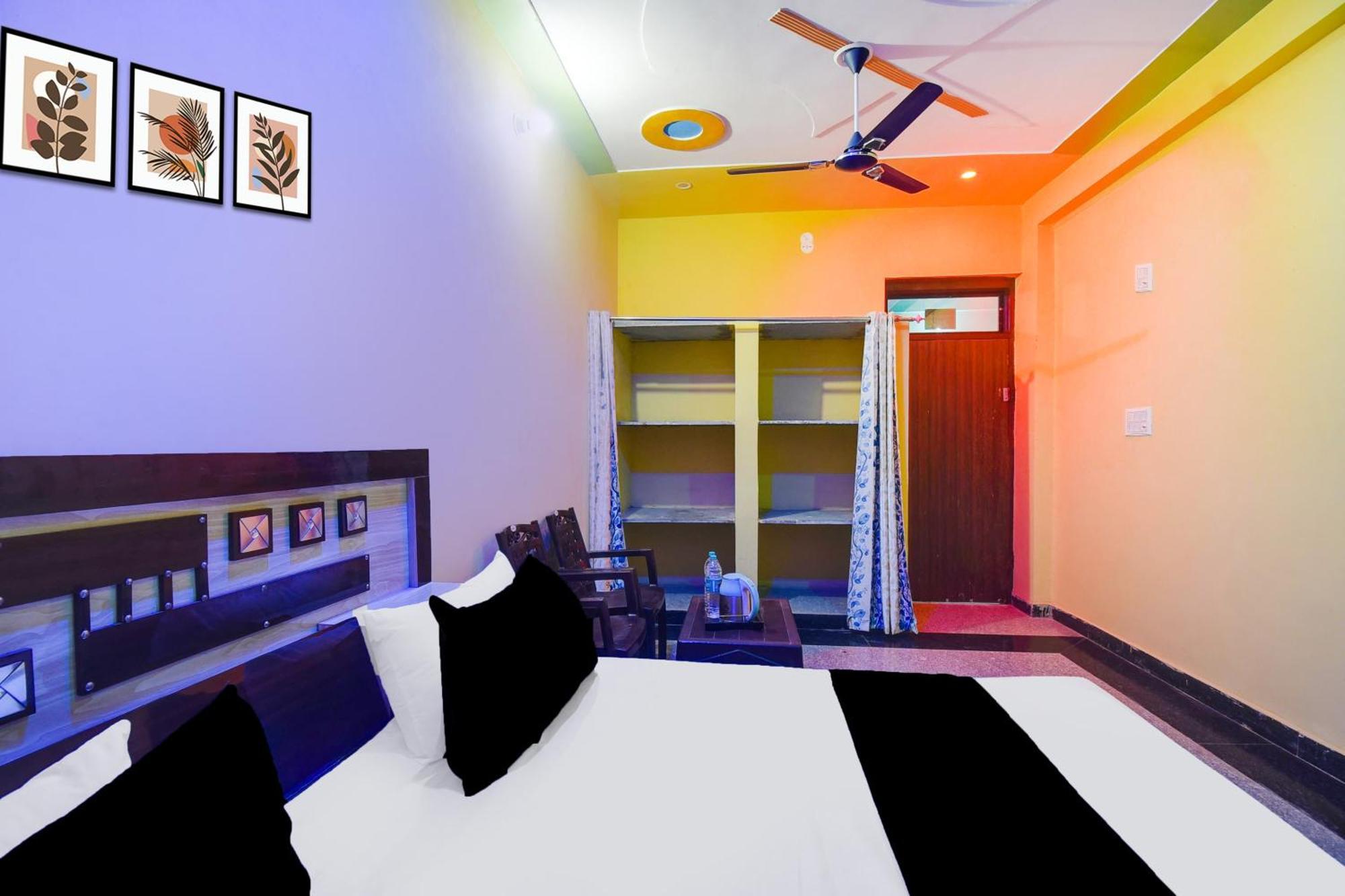 Spot On Town Palace 2* Lawan