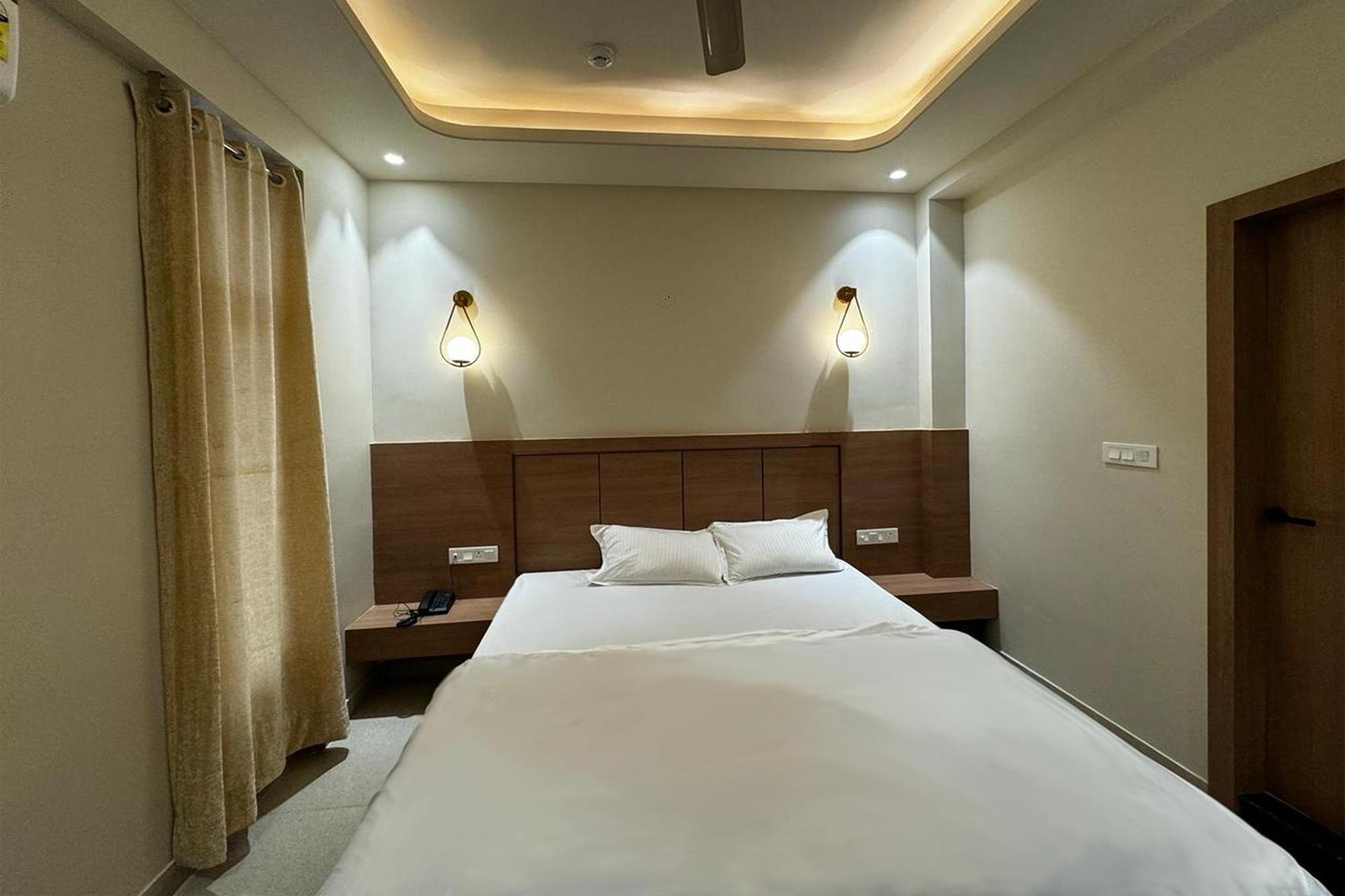 Hotel Neel Kamal