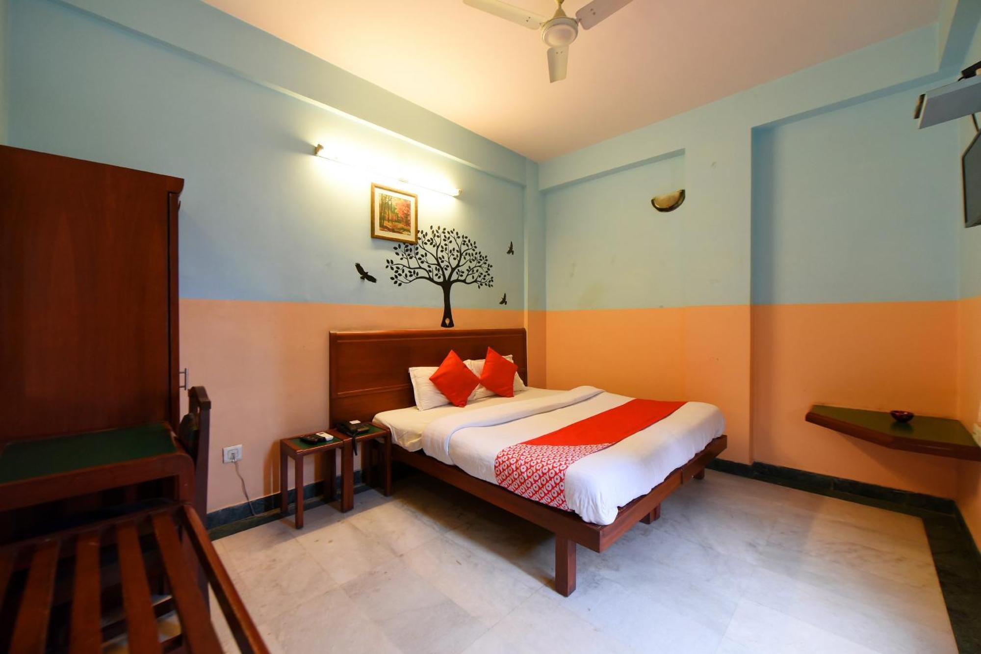 Collection O Blue Bird Hotel Jaipur