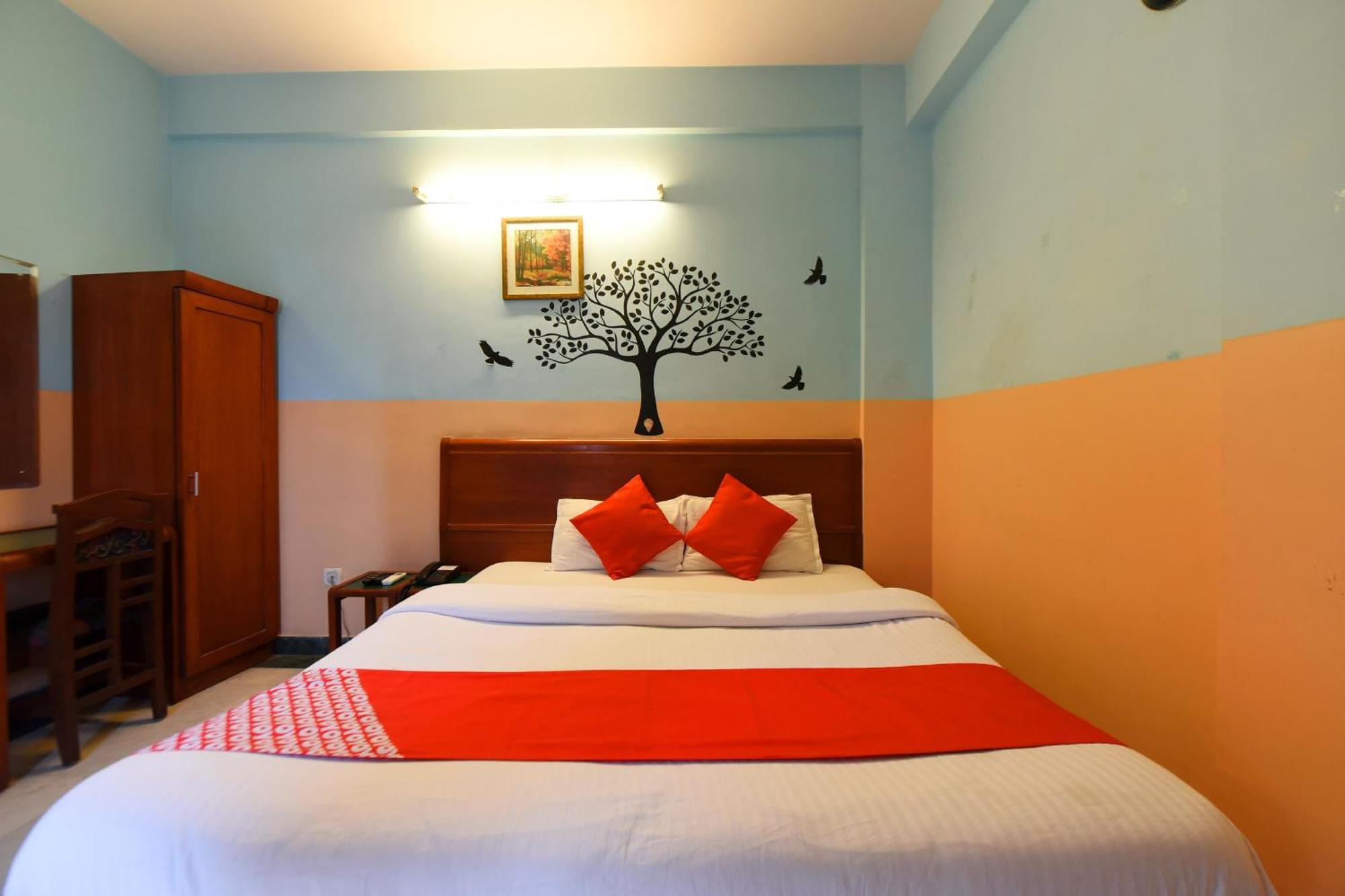 Collection O Blue Bird Hotel
