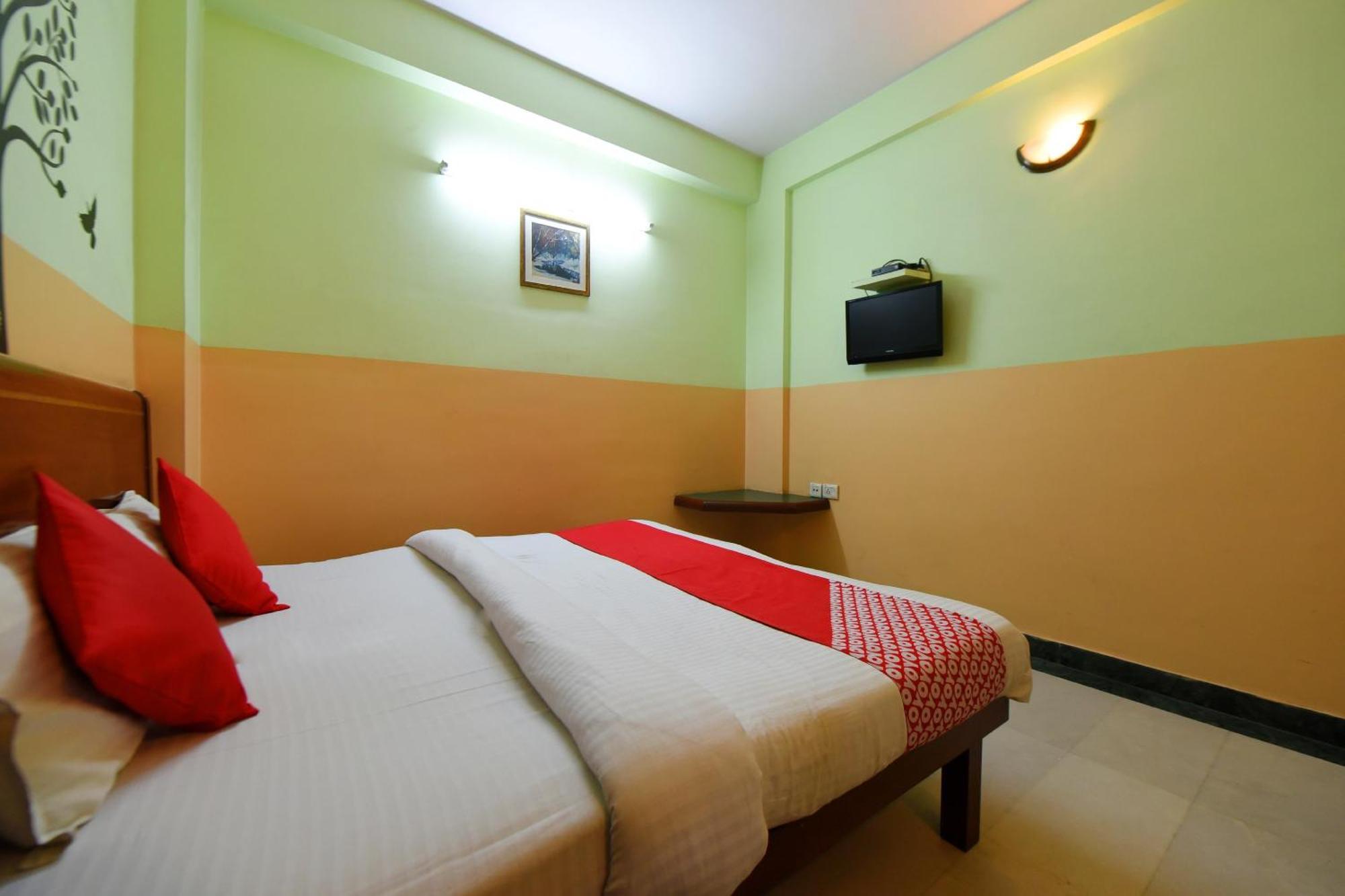 Collection O Blue Bird Hotel Jaipur
