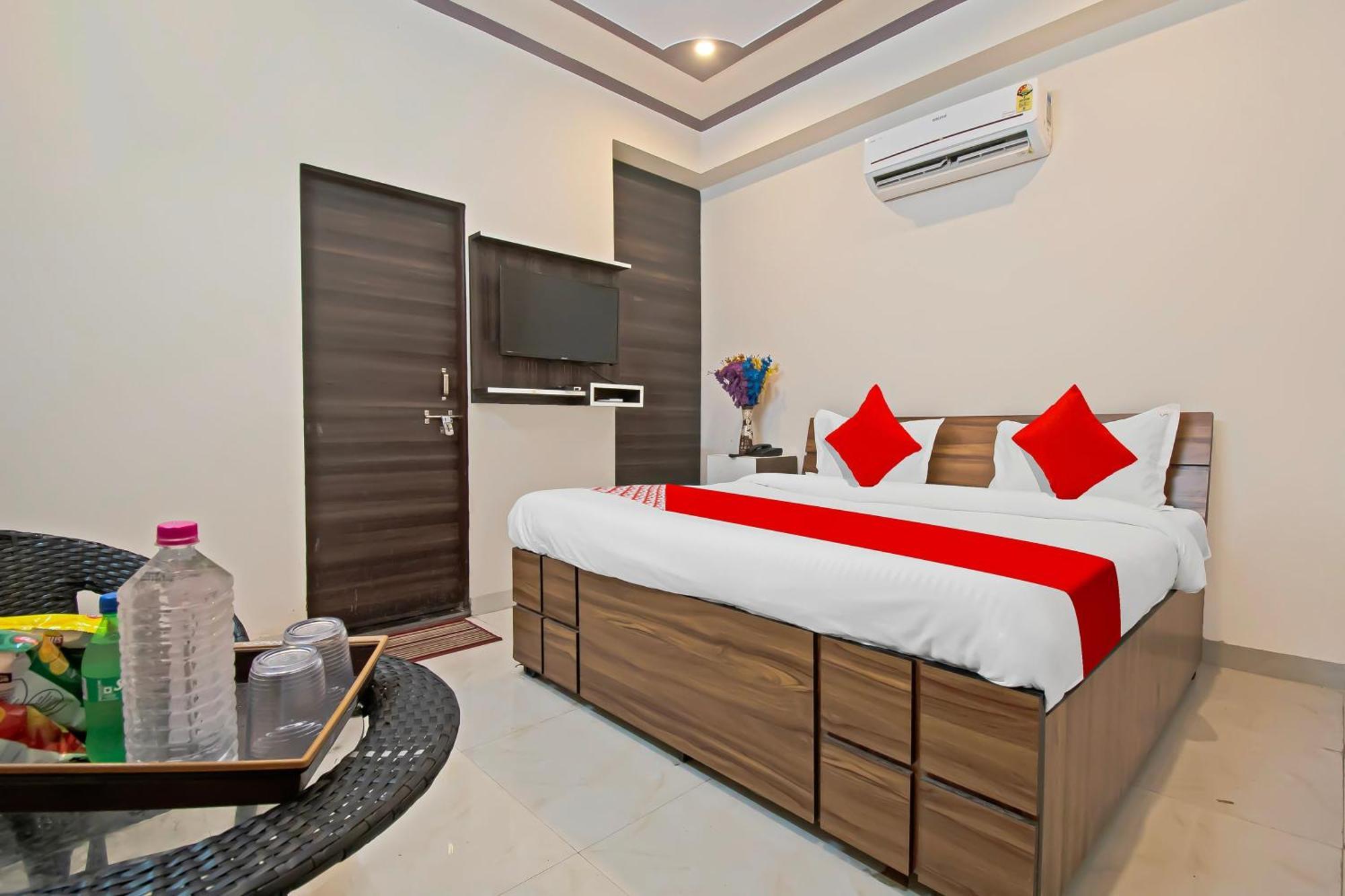 Hotel O Vedansh 3*