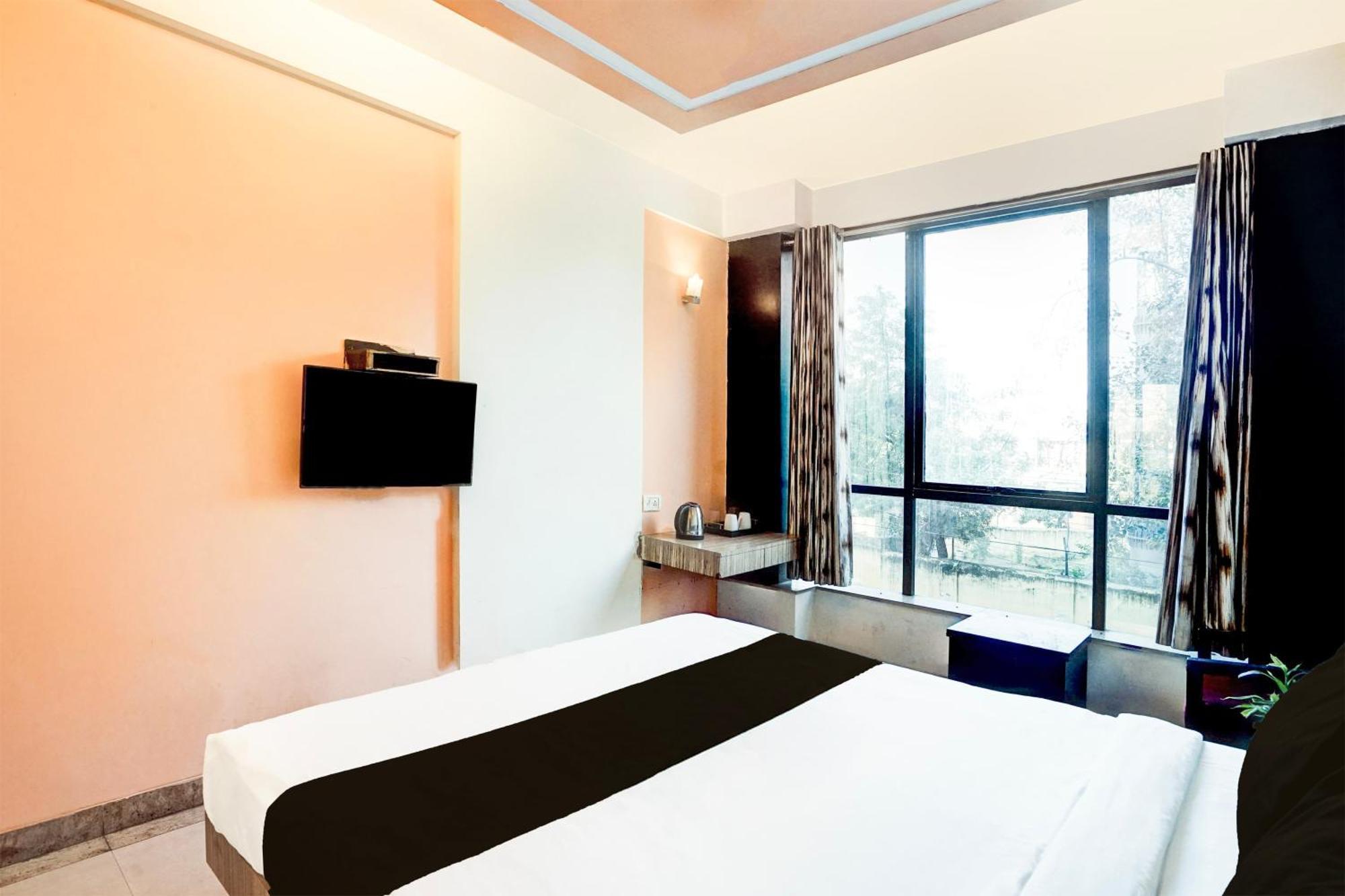 Super Collection O Adarsh Nagar Raja Park Formerly Apex Intercontinental