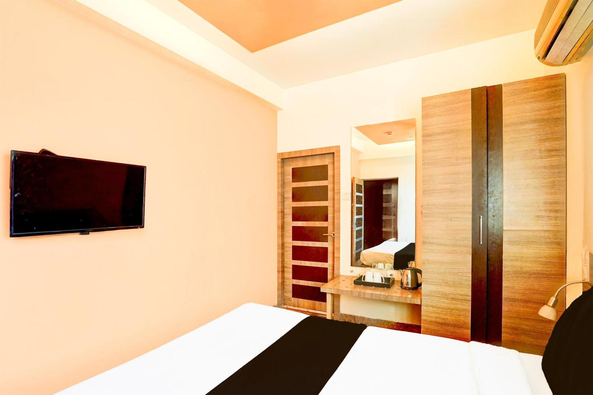 Super Collection O Adarsh Nagar Raja Park Formerly Apex Intercontinental Jaipur