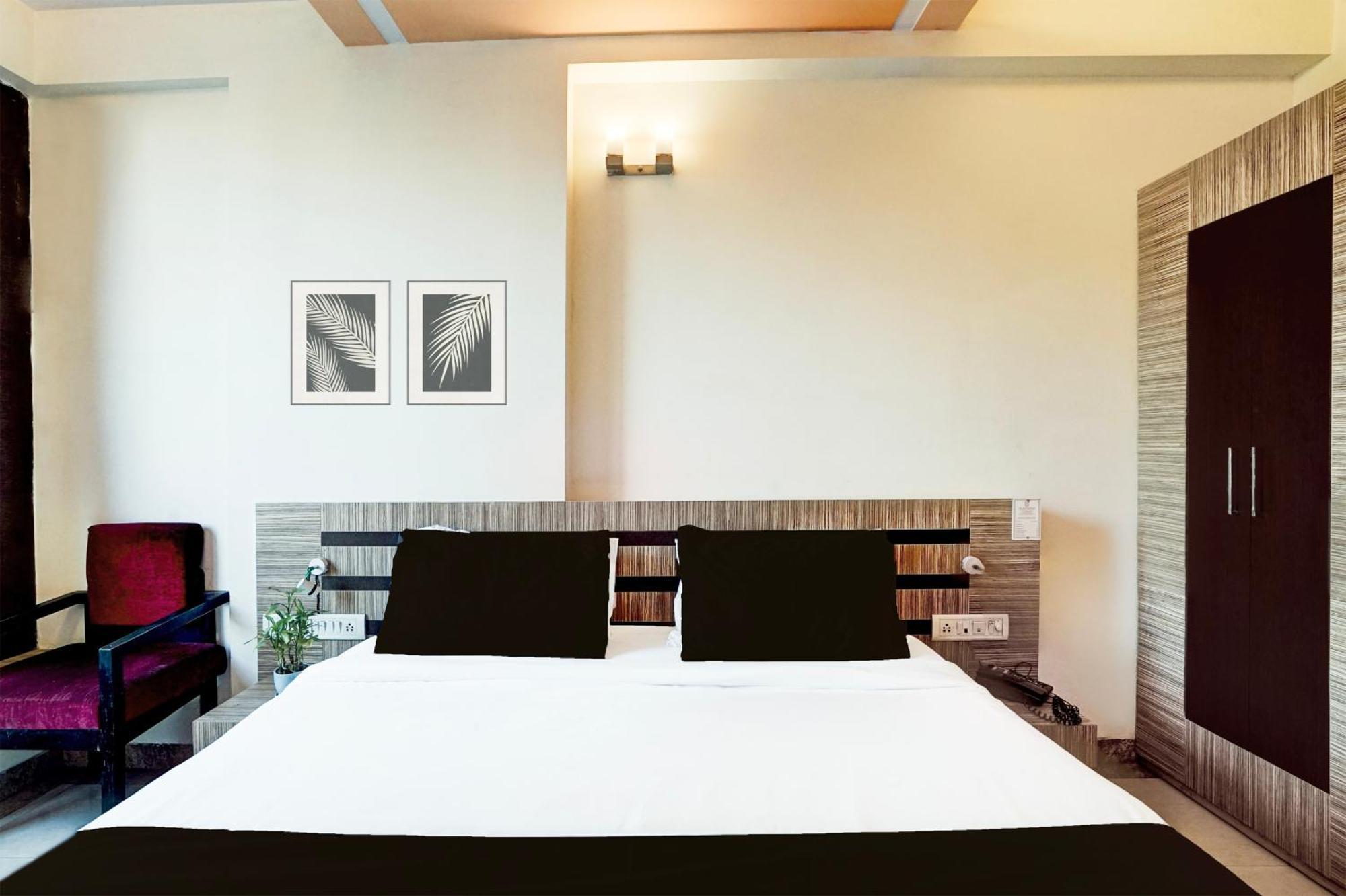 Super Collection O Adarsh Nagar Raja Park Formerly Apex Intercontinental Hotel Jaipur