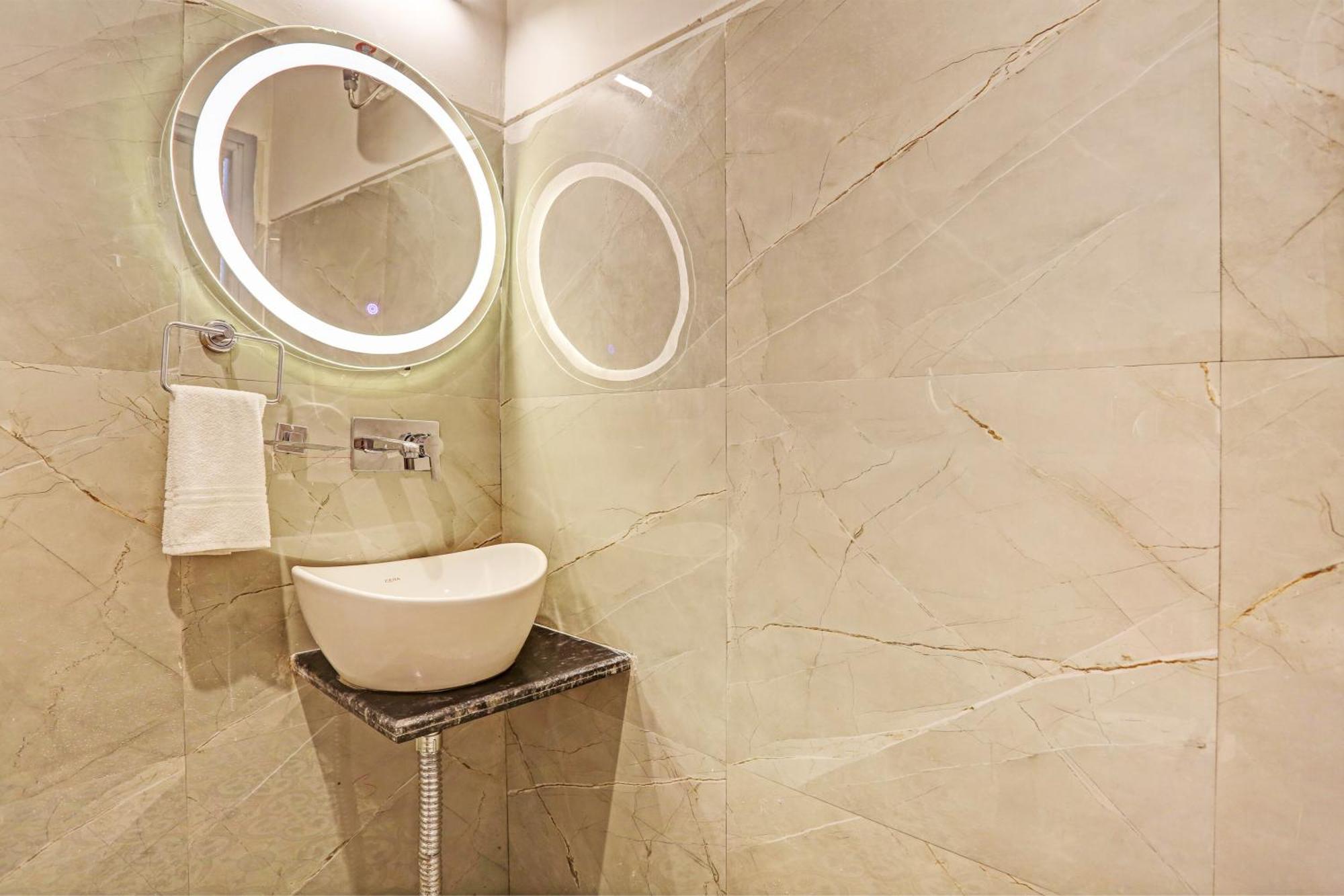 Super Townhouse Vaishali Nagar Formerly Pentagon Boutique * Jaipur