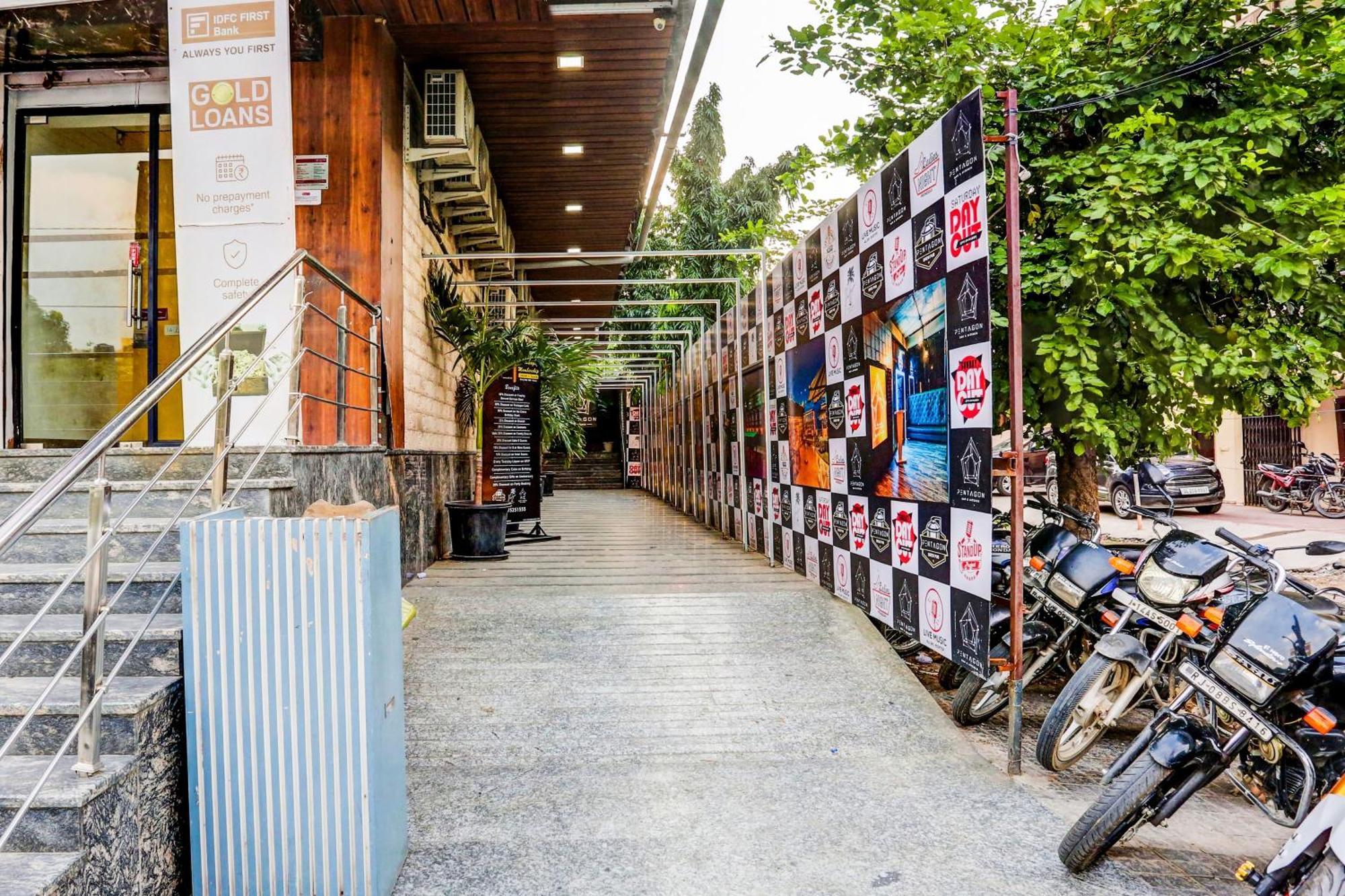 Resort Super Townhouse Vaishali Nagar Formerly Pentagon Boutique Jaipur