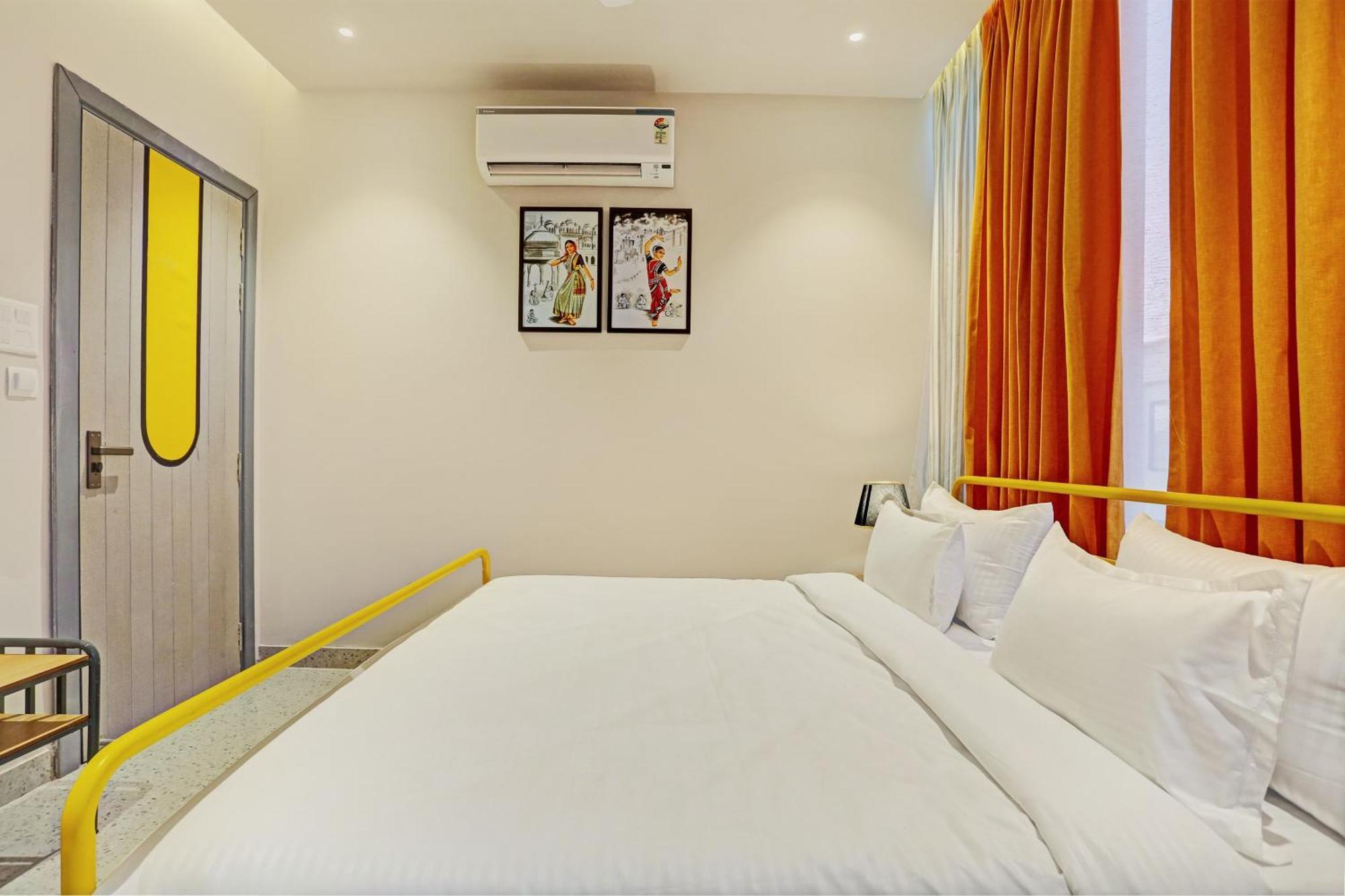 Resort Super Townhouse Vaishali Nagar Formerly Pentagon Boutique