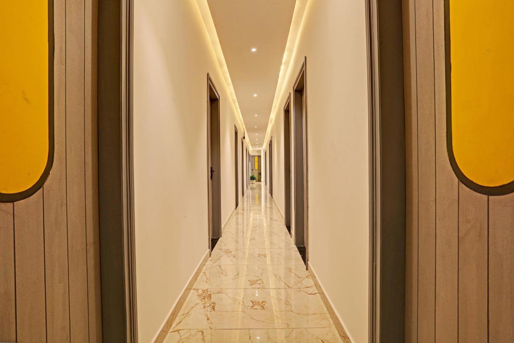 Super Townhouse Vaishali Nagar Formerly Pentagon Boutique *