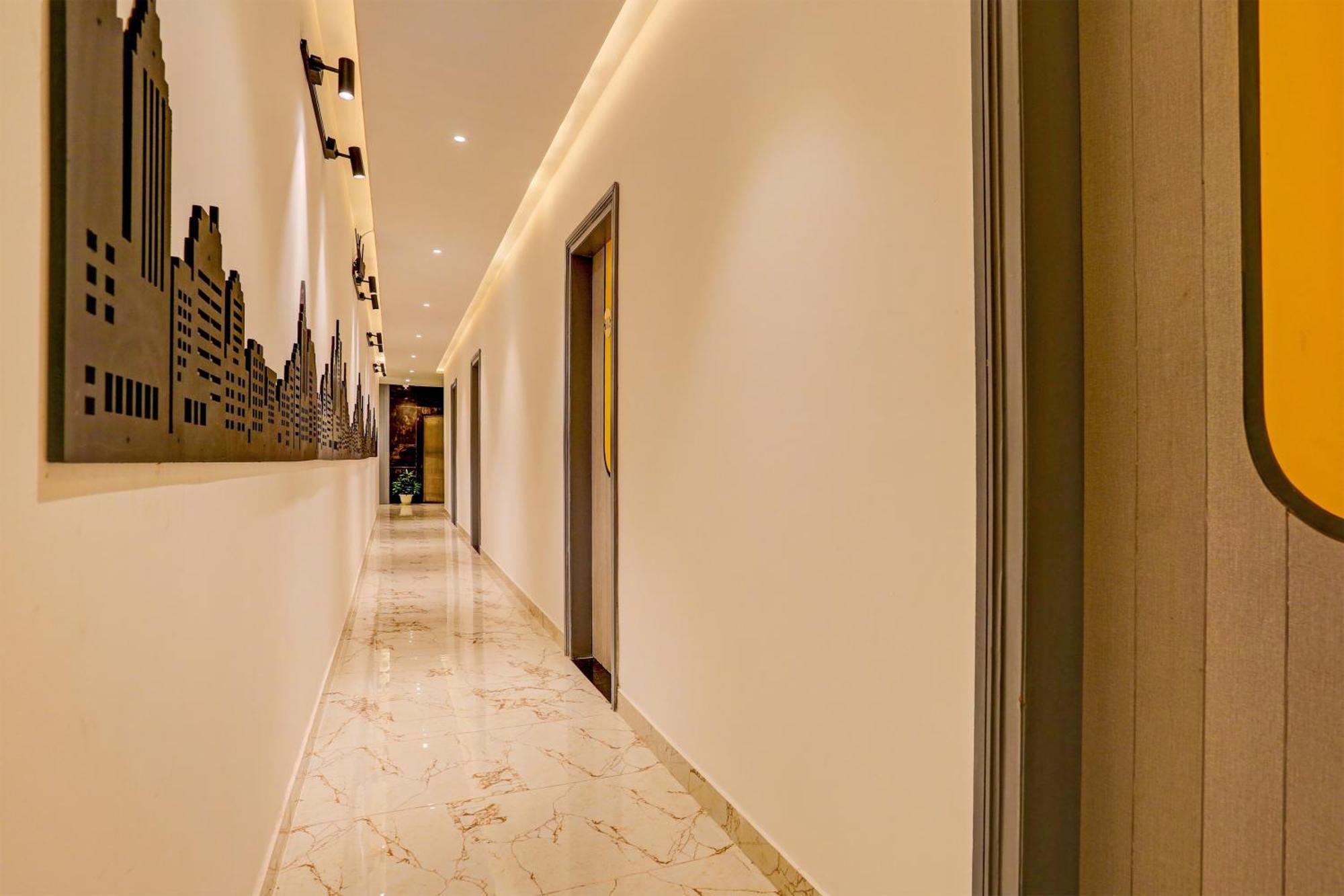 Resort Super Townhouse Vaishali Nagar Formerly Pentagon Boutique *