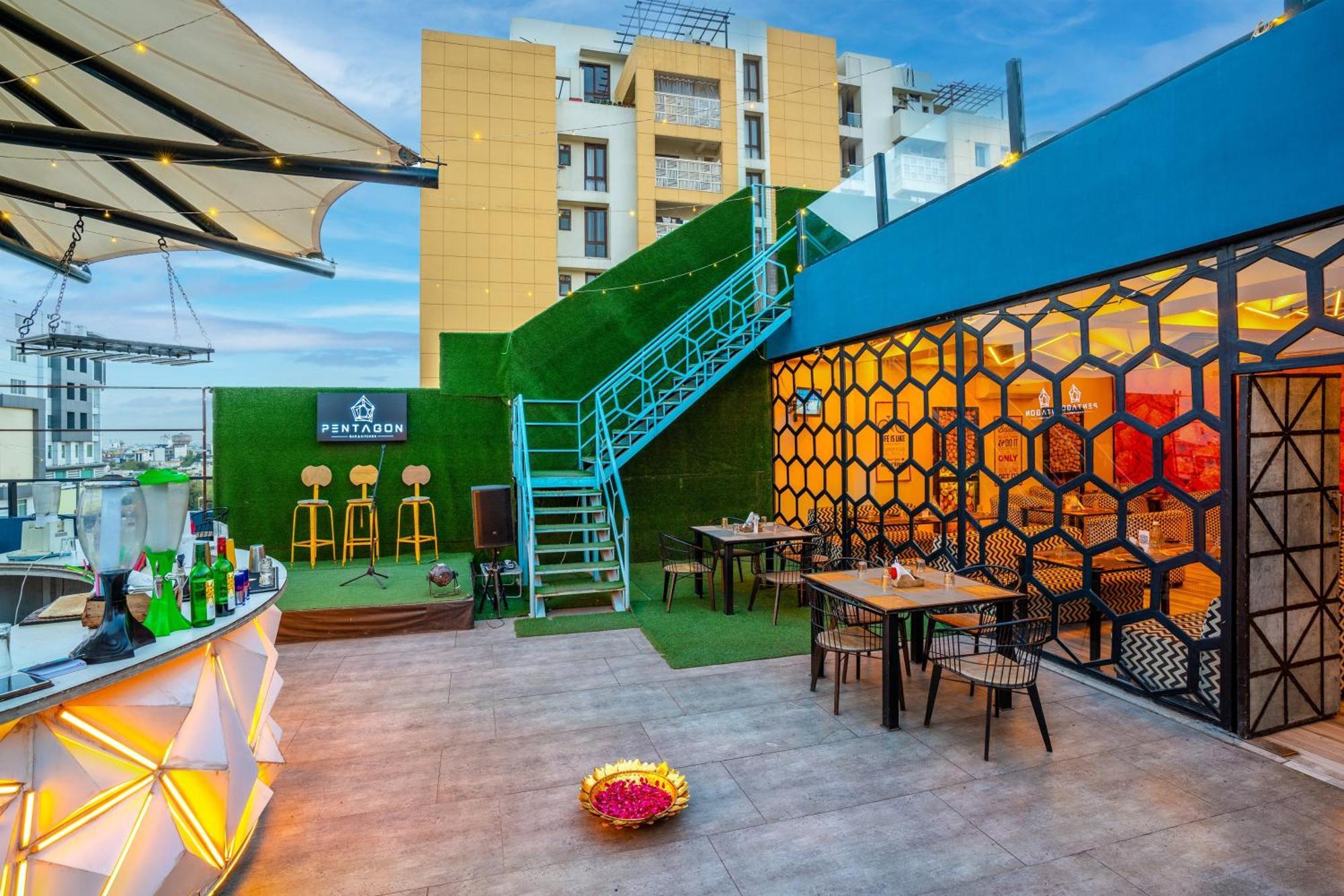 Super Townhouse Vaishali Nagar Formerly Pentagon Boutique *
