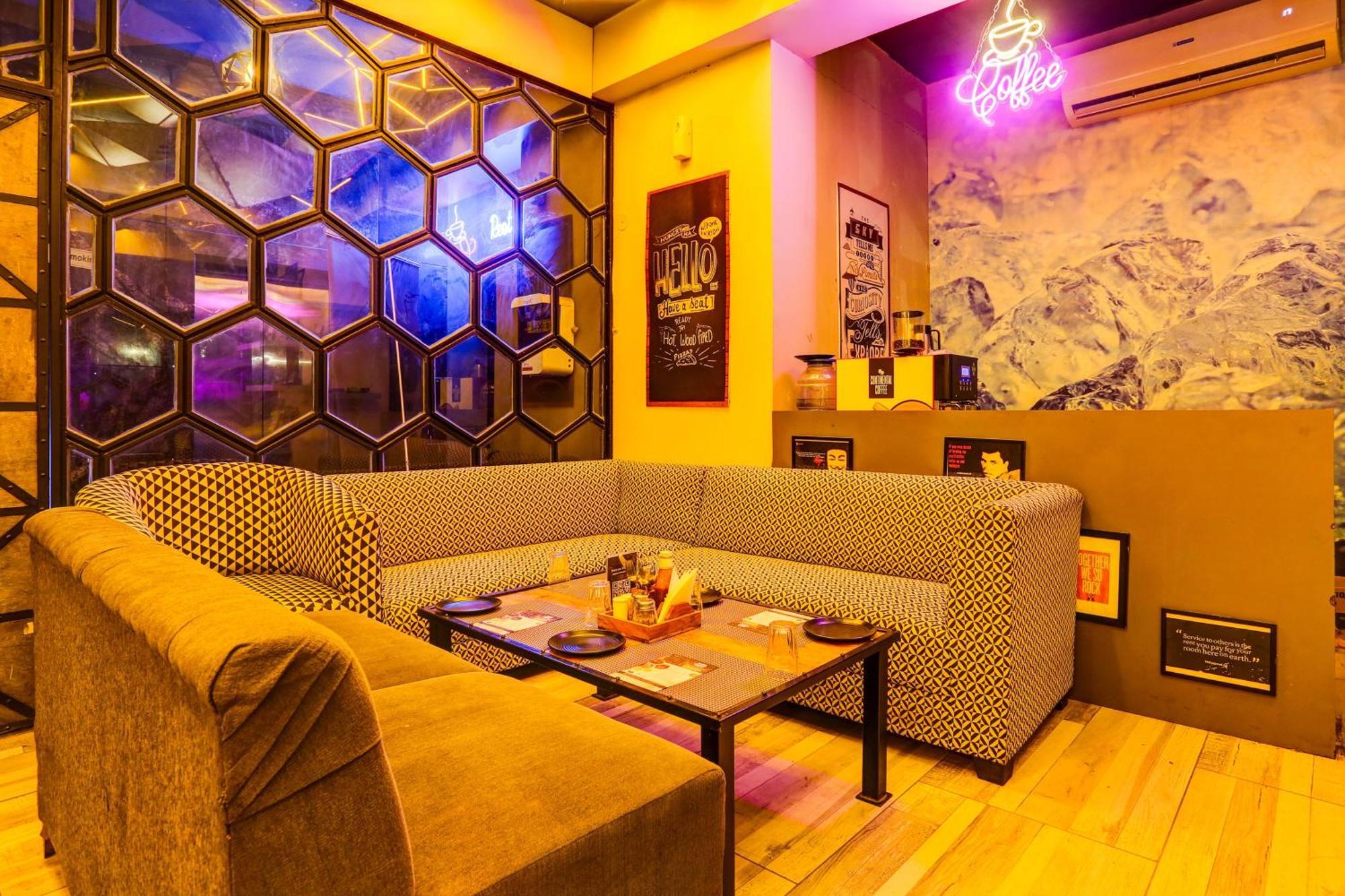 Super Townhouse Vaishali Nagar Formerly Pentagon Boutique
