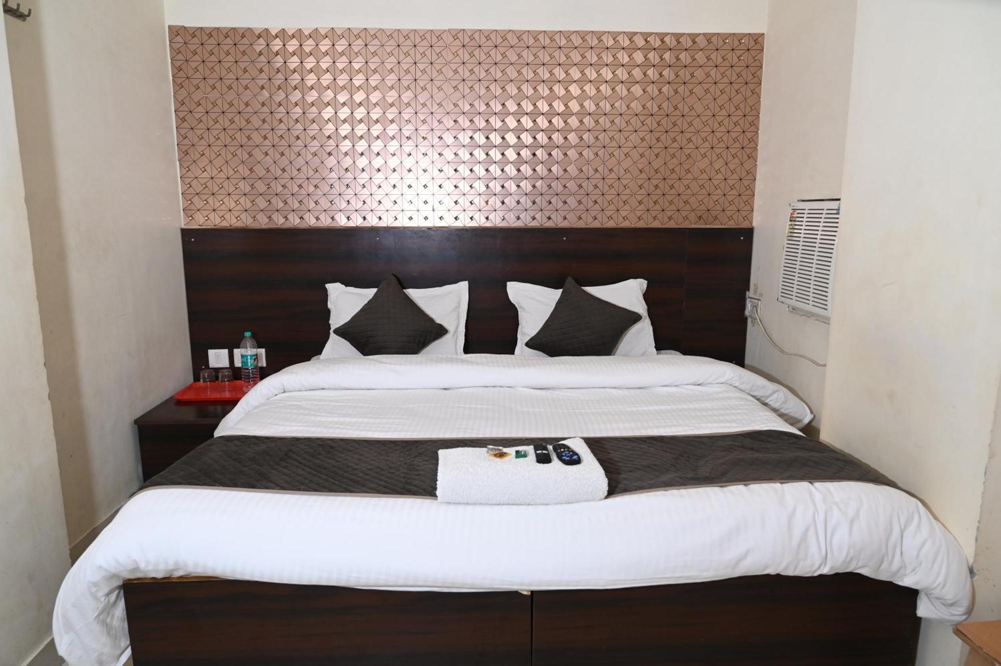 Hotel Balaji Palace 3*