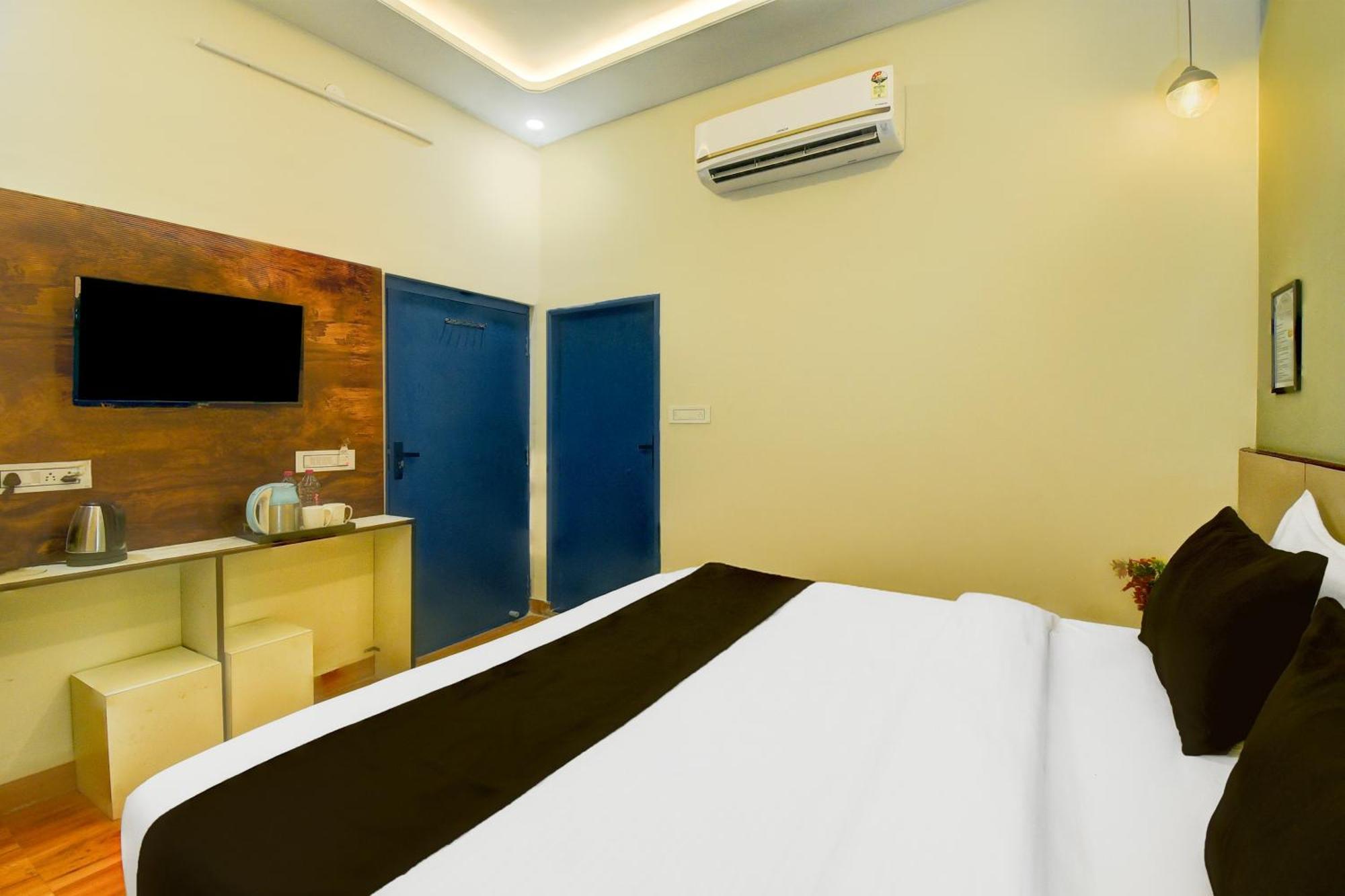 O Palm Hotel 3*