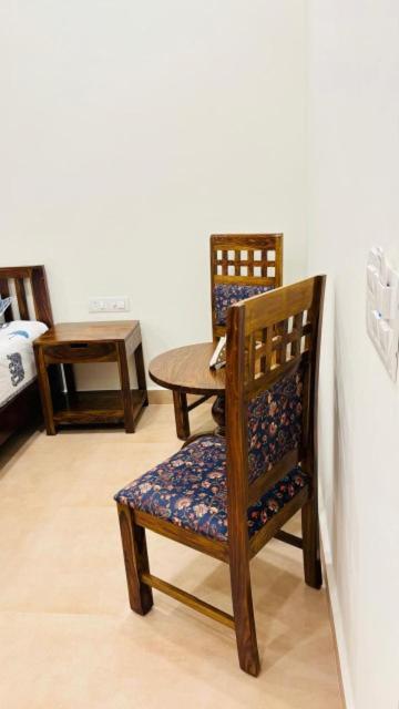 Guest house Umaid Niwas *