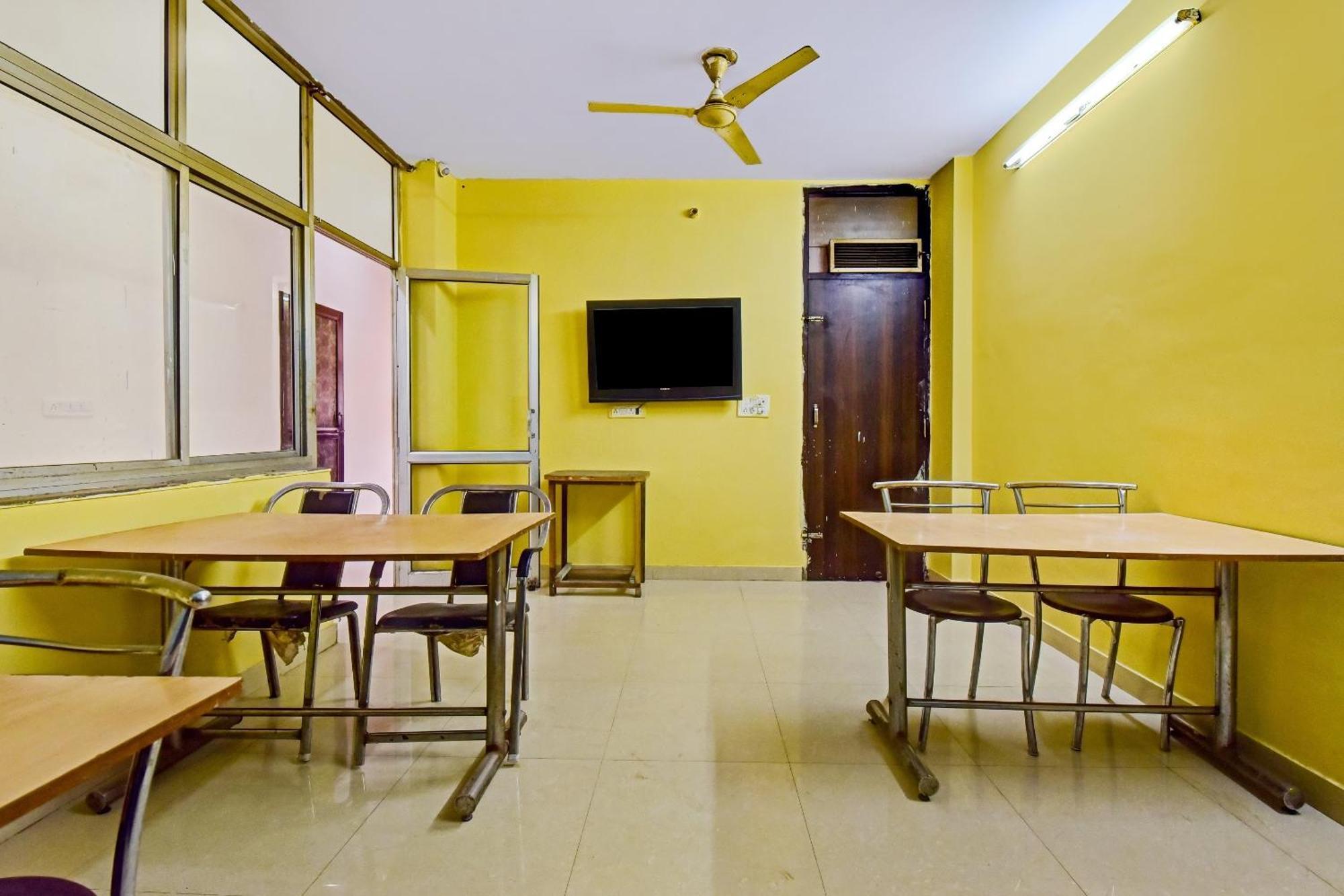 Hotel O Dev Palace Jaipur