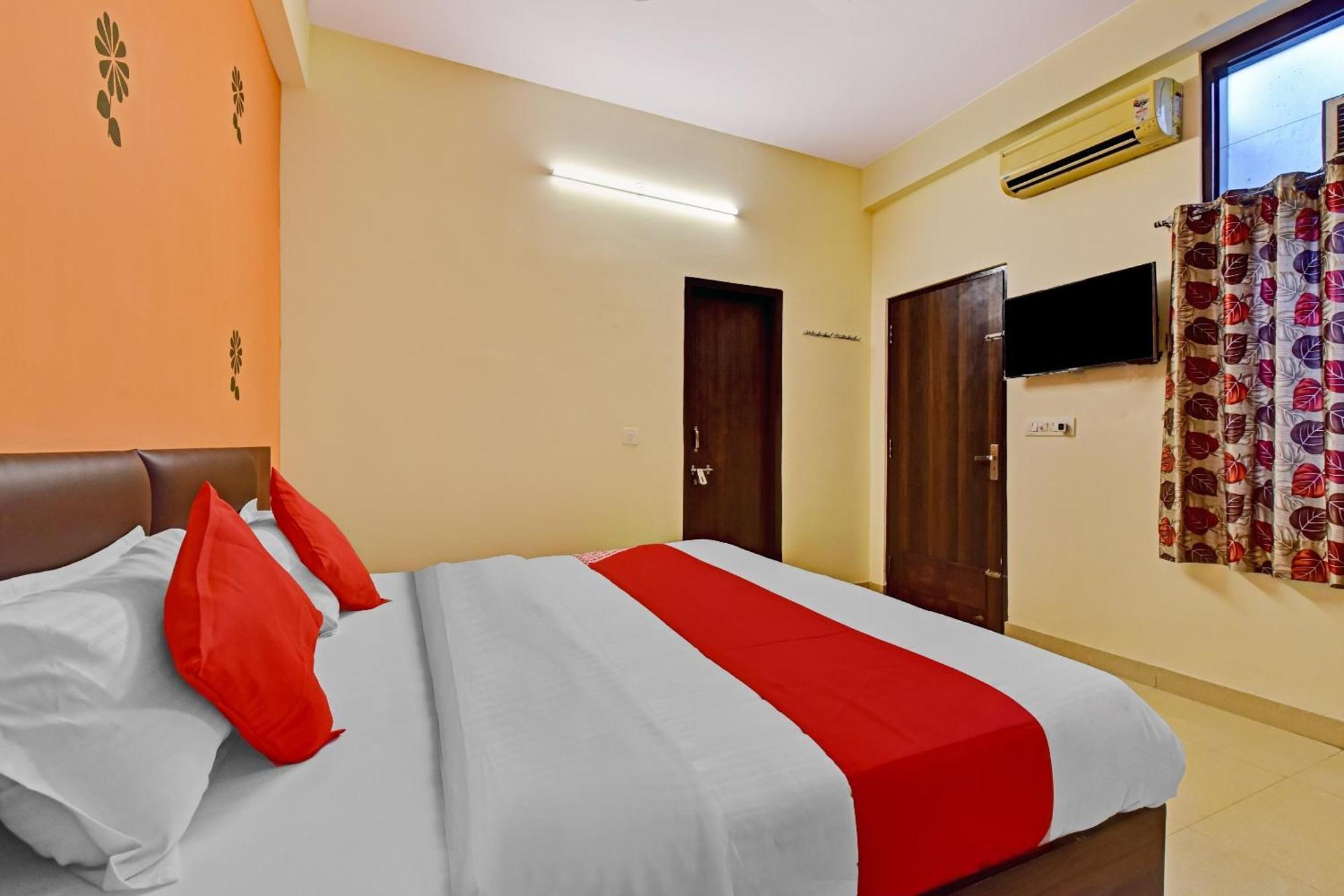 Hotel O Dev Palace 3*