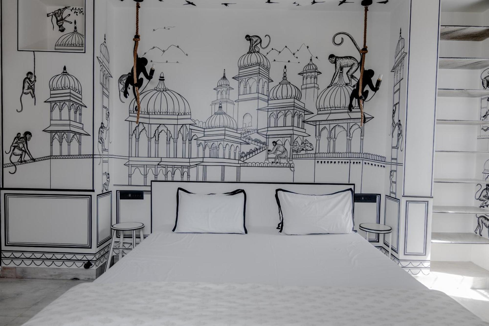 Lalluji Luxe Bed & Breakfast *
