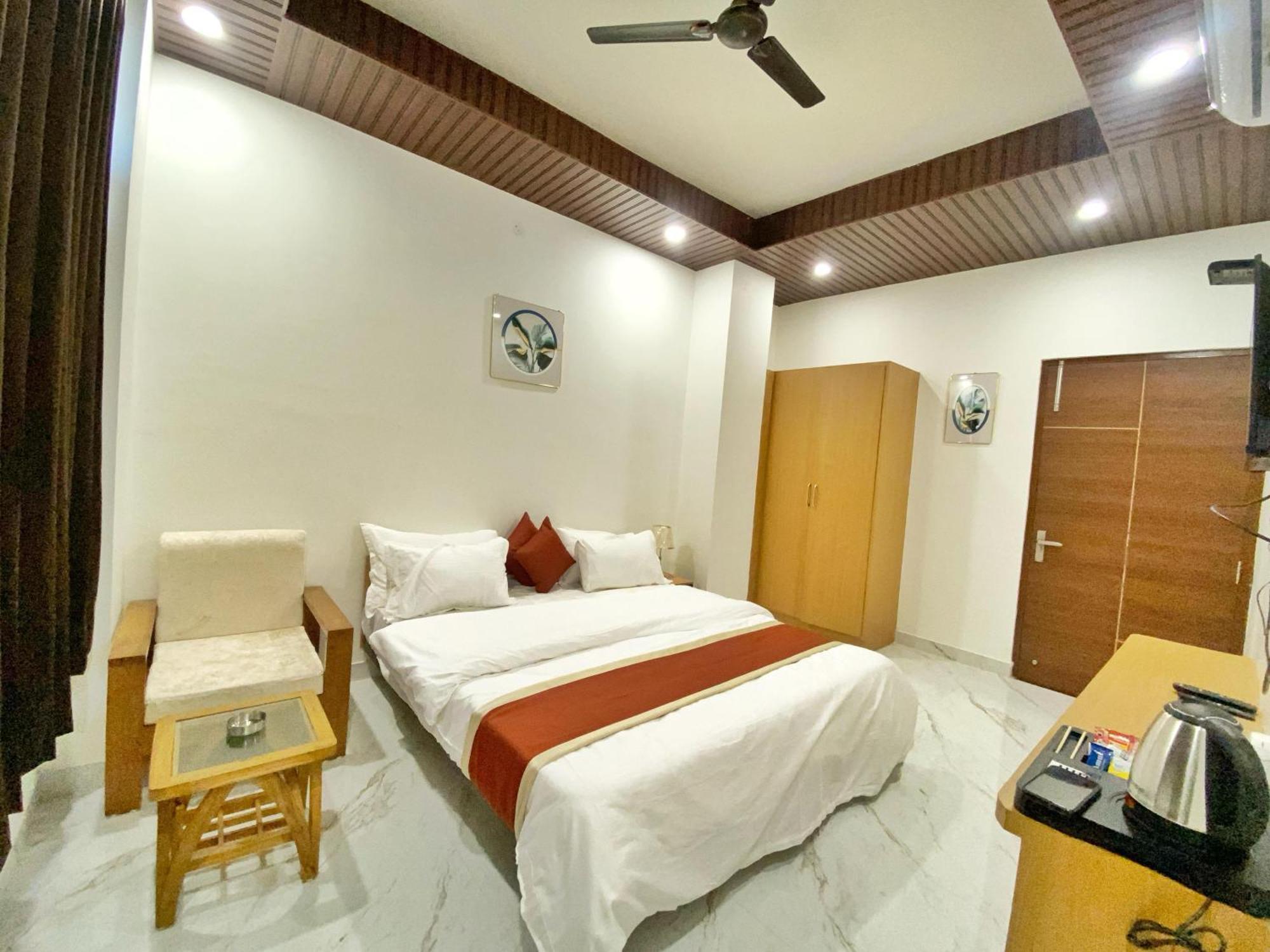 Luxe Stay's *