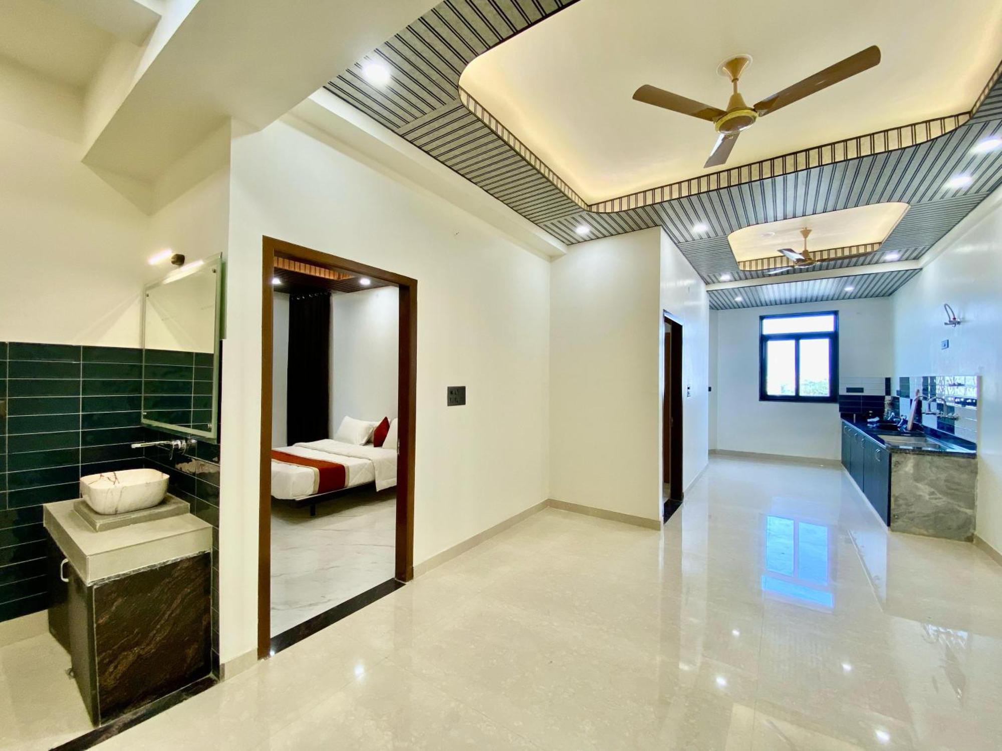Luxe Stay's