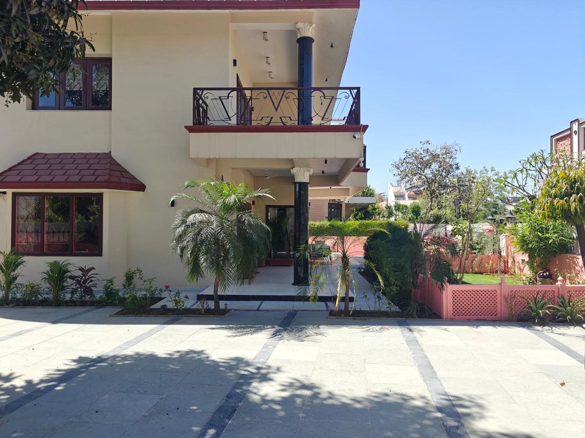 Namli Haus, 4*