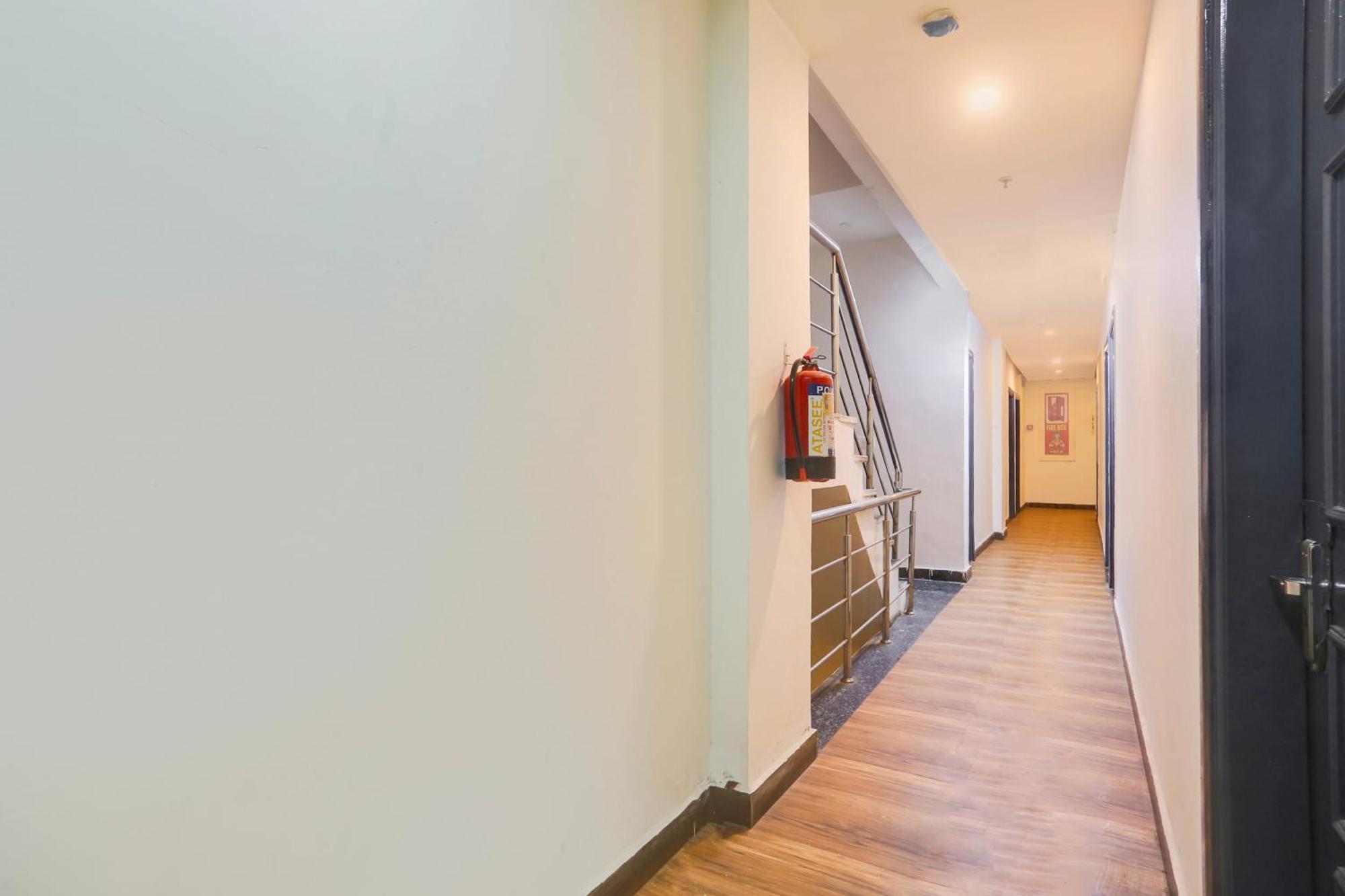 Hotel Townhouse Jagatpura Downtown