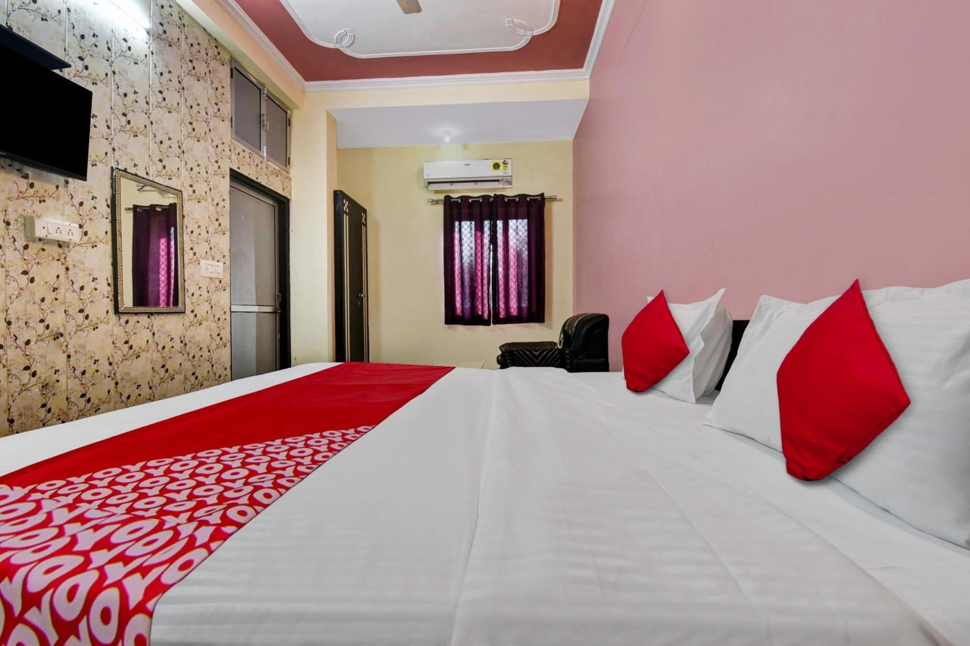 Oyo Sapphire Hotel