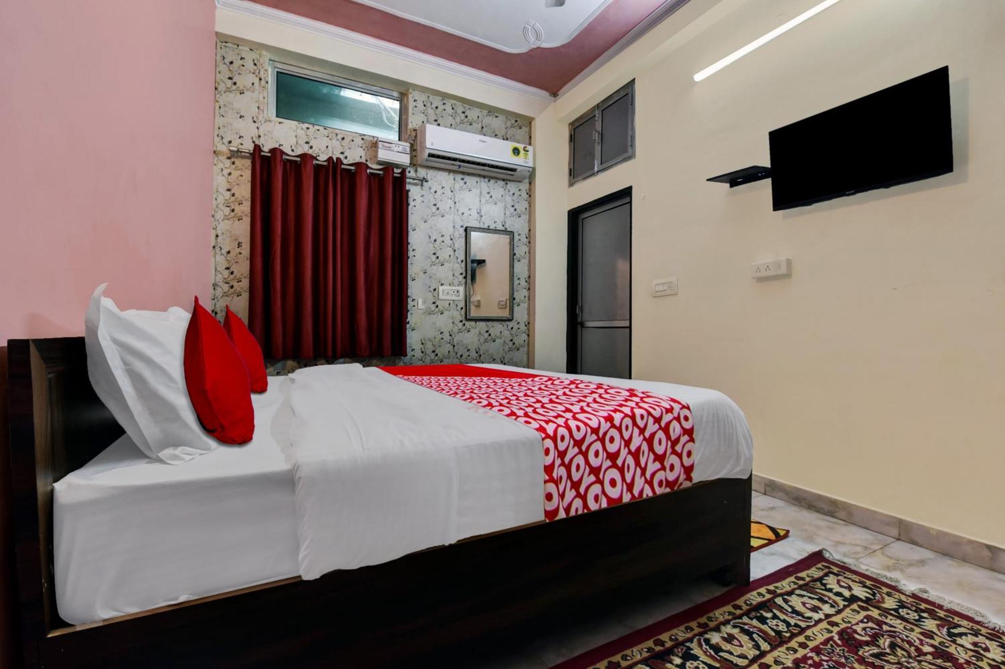 Oyo Sapphire Hotel