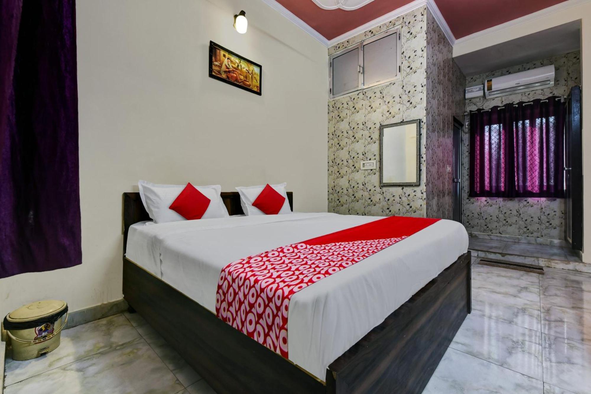 Hotel Oyo Sapphire 3*