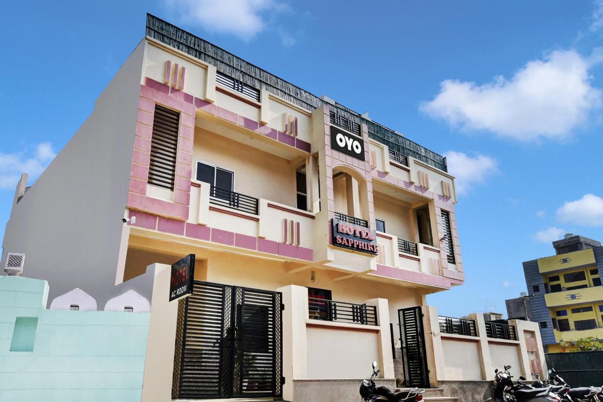 Oyo Sapphire Hotel Jaipur