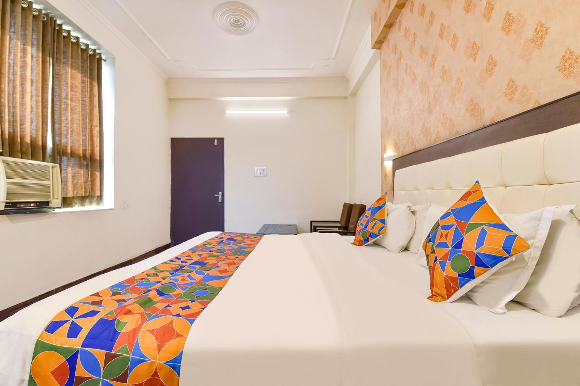 Fabhotel Dream Palace