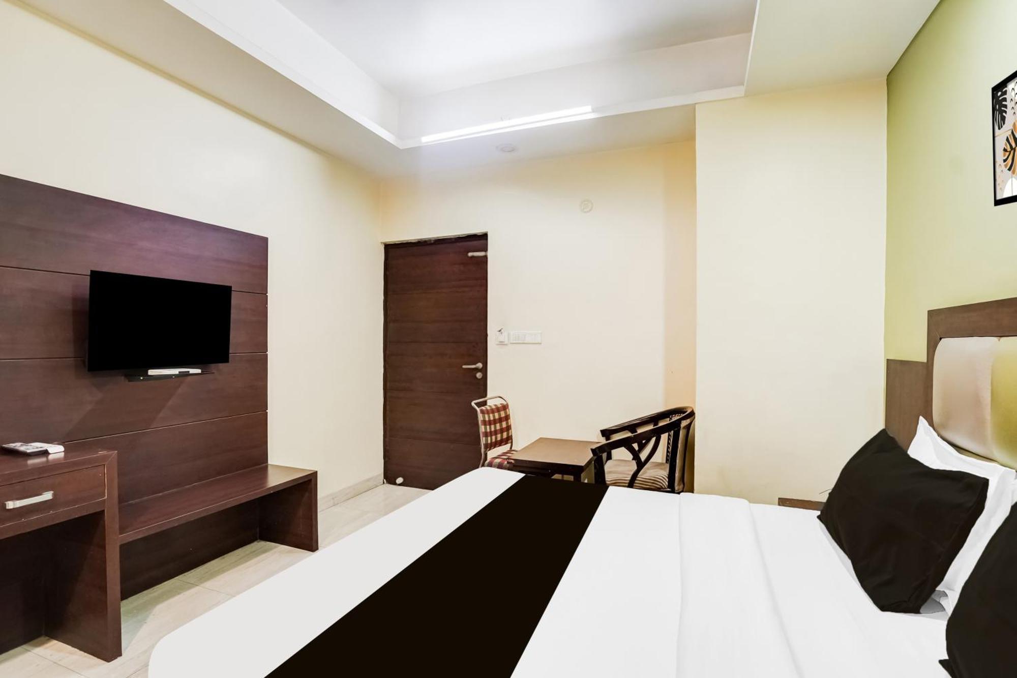 Hotel Super Townhouse Sikar Road Formerly Aroma Jaipur