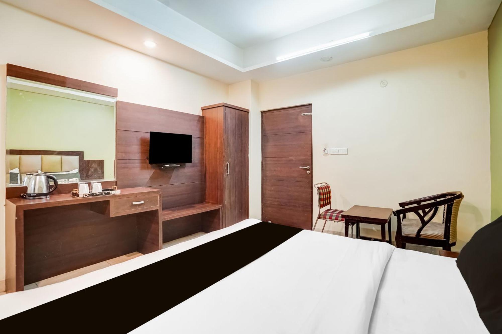 Hotel Super Townhouse Sikar Road Formerly Aroma