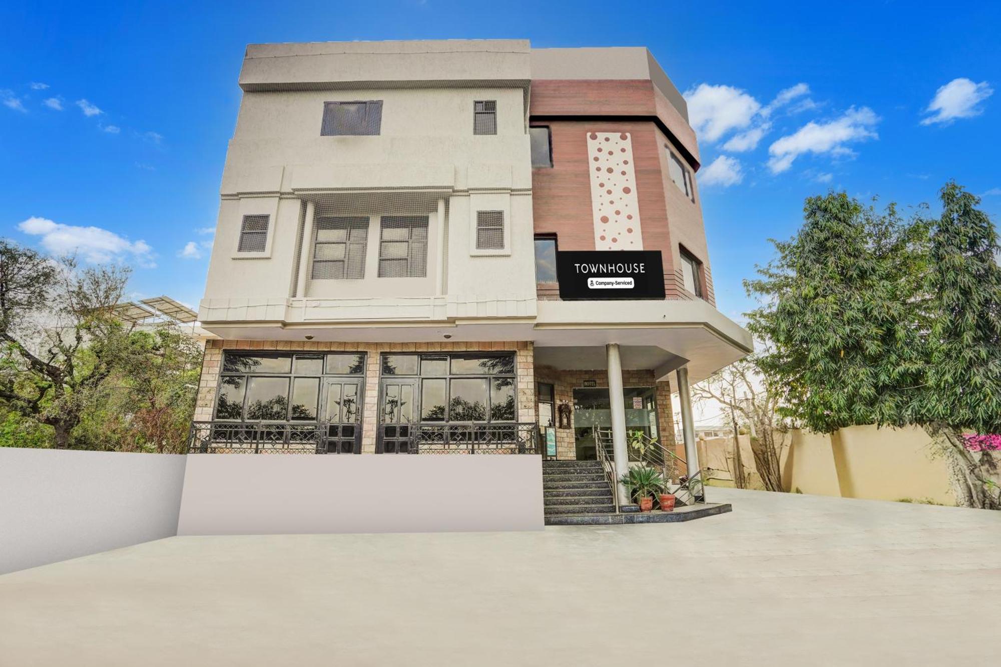 Hotel Super Townhouse Sikar Road Formerly Aroma *