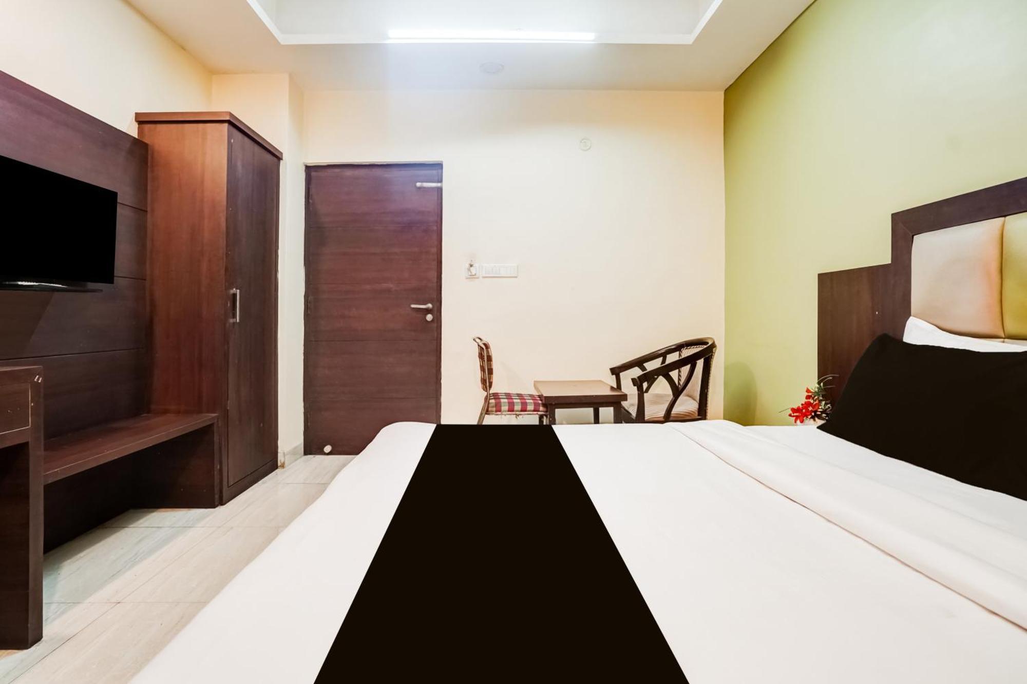 Super Townhouse Sikar Road Formerly Aroma Hotel *