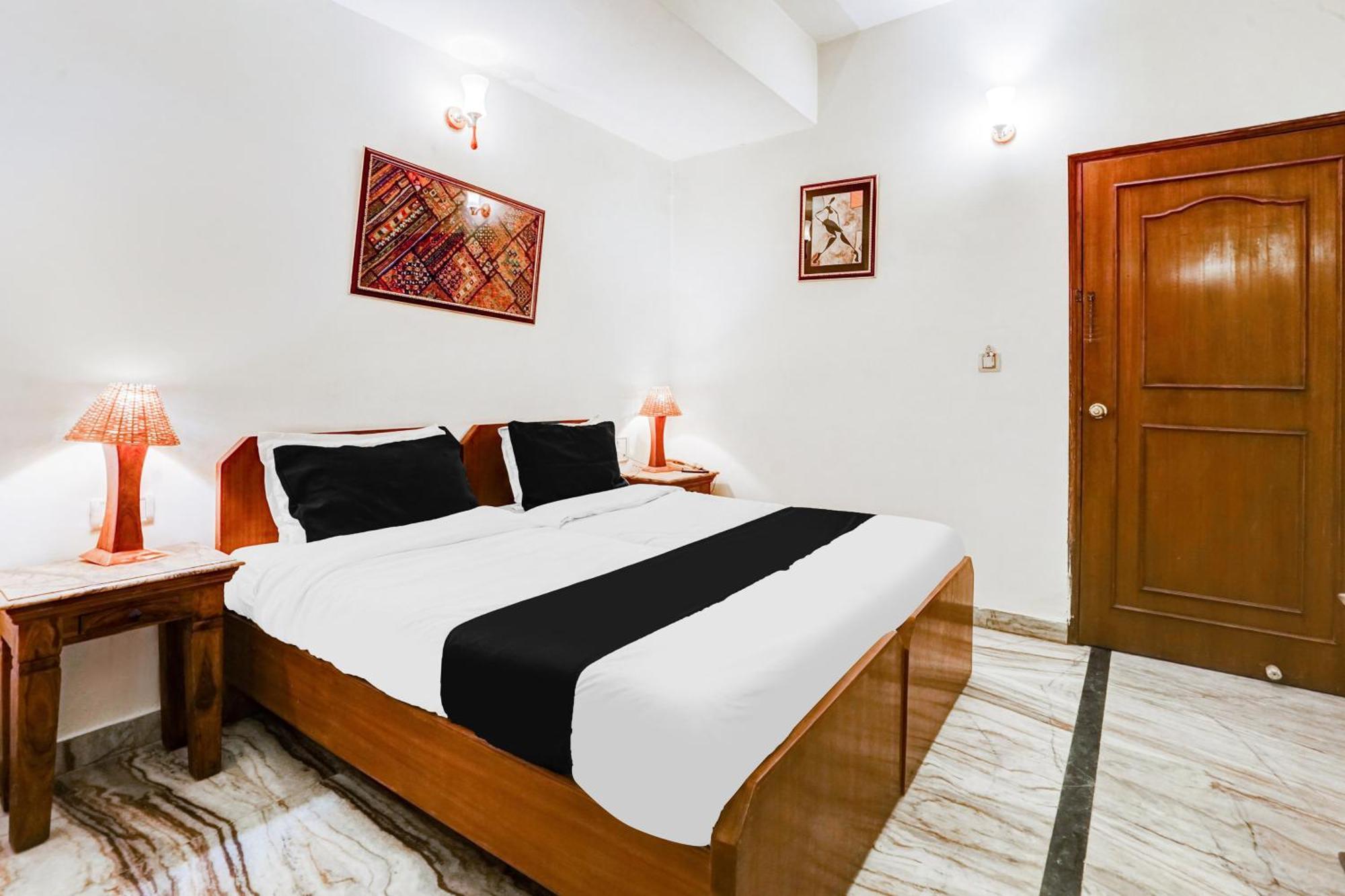 Hotel Super O Sansarchandra Road Formerly Luna Rosa