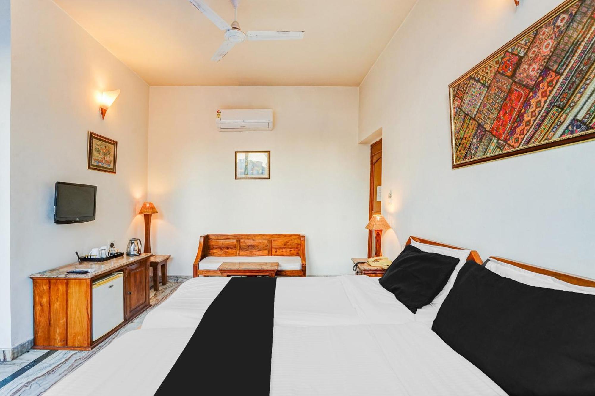 Hotel Super O Sansarchandra Road Formerly Luna Rosa Jaipur