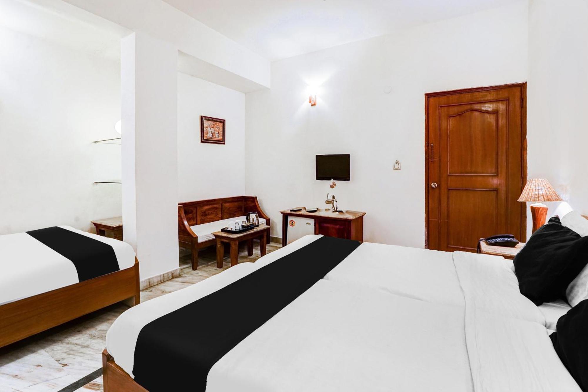 Hotel Super O Sansarchandra Road Formerly Luna Rosa