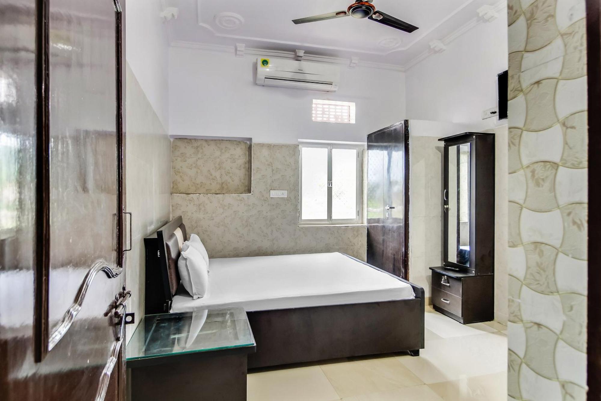 Hotel O Jawahar Palace 2*