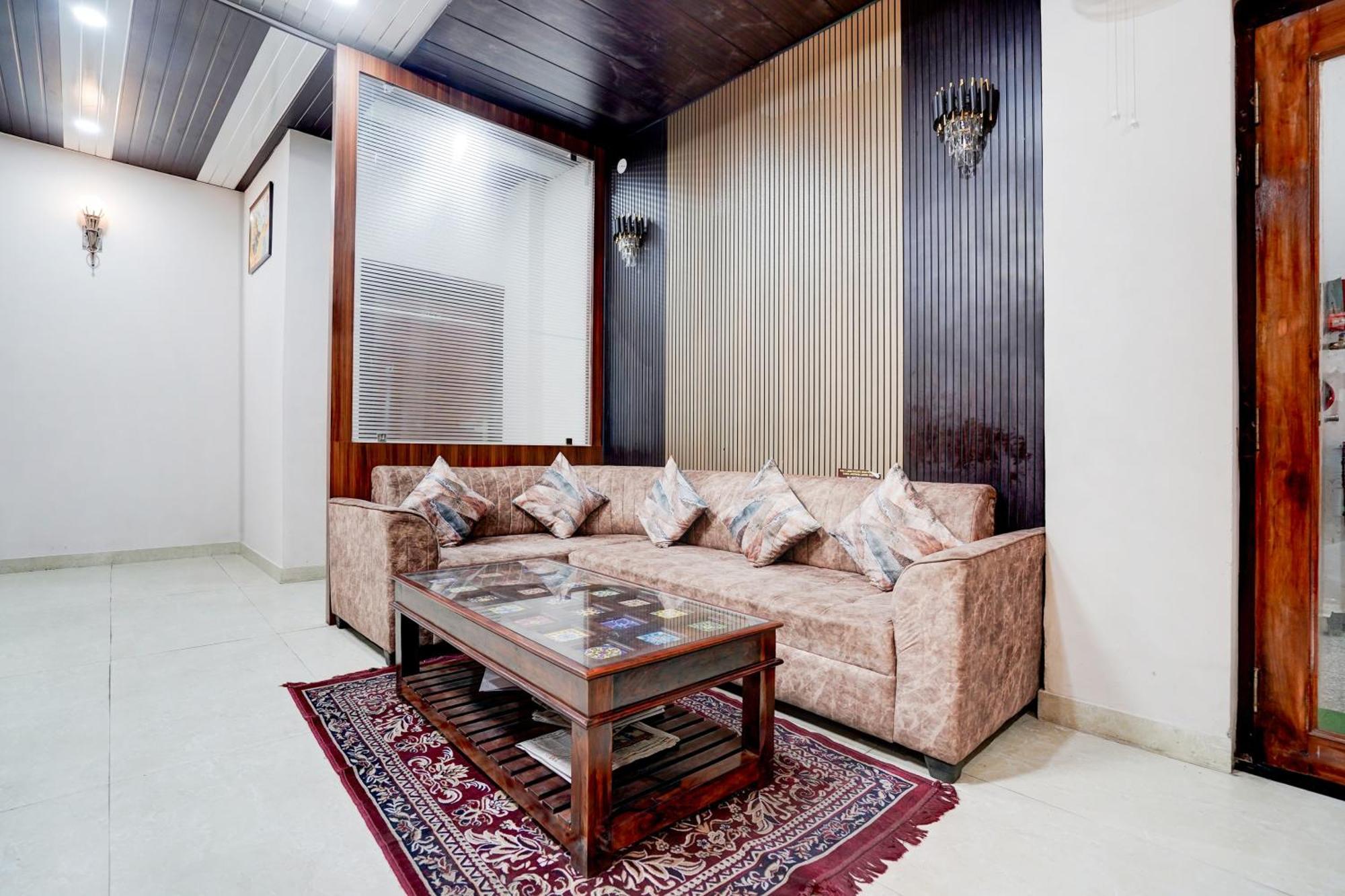 Hotel O Sunroof Hotel Jaipur