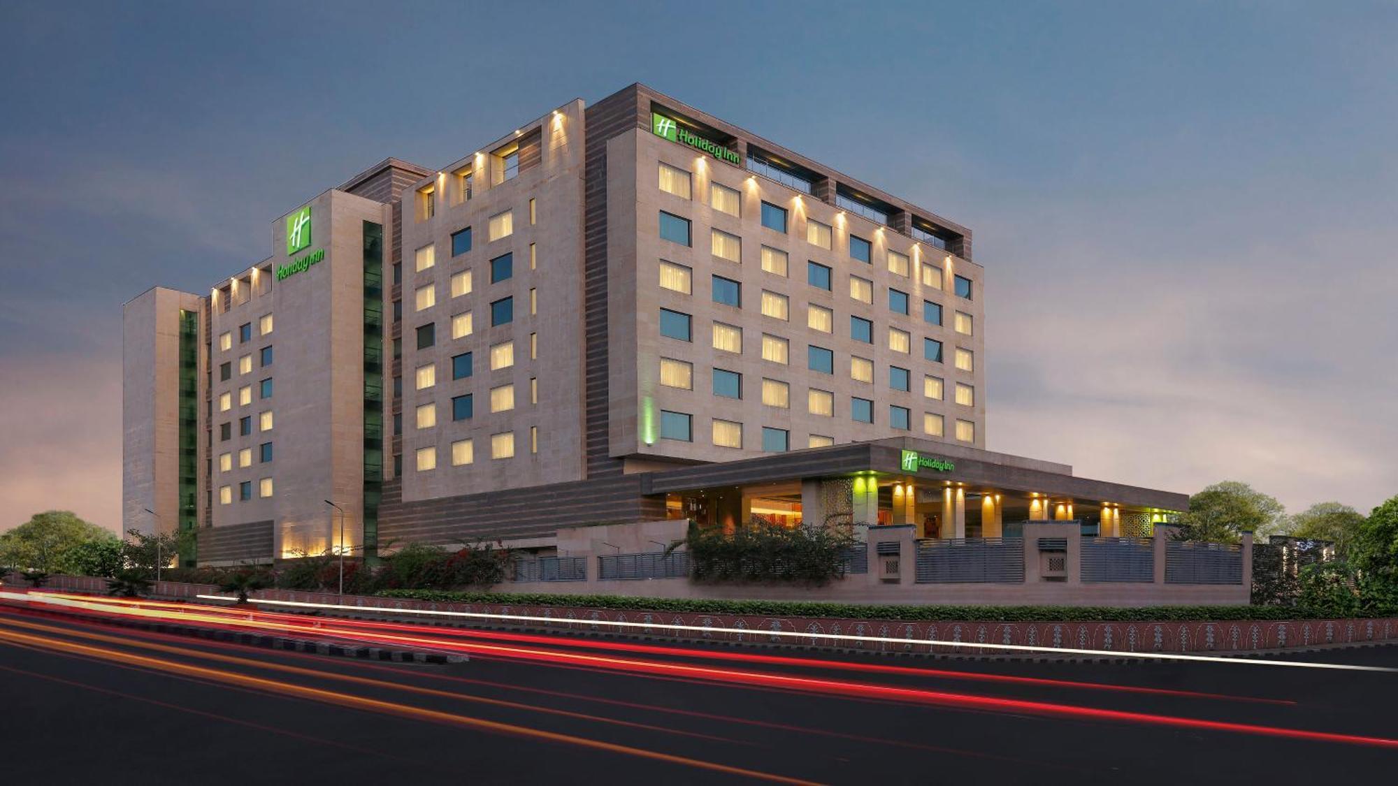 Centre By Ihg Hotel